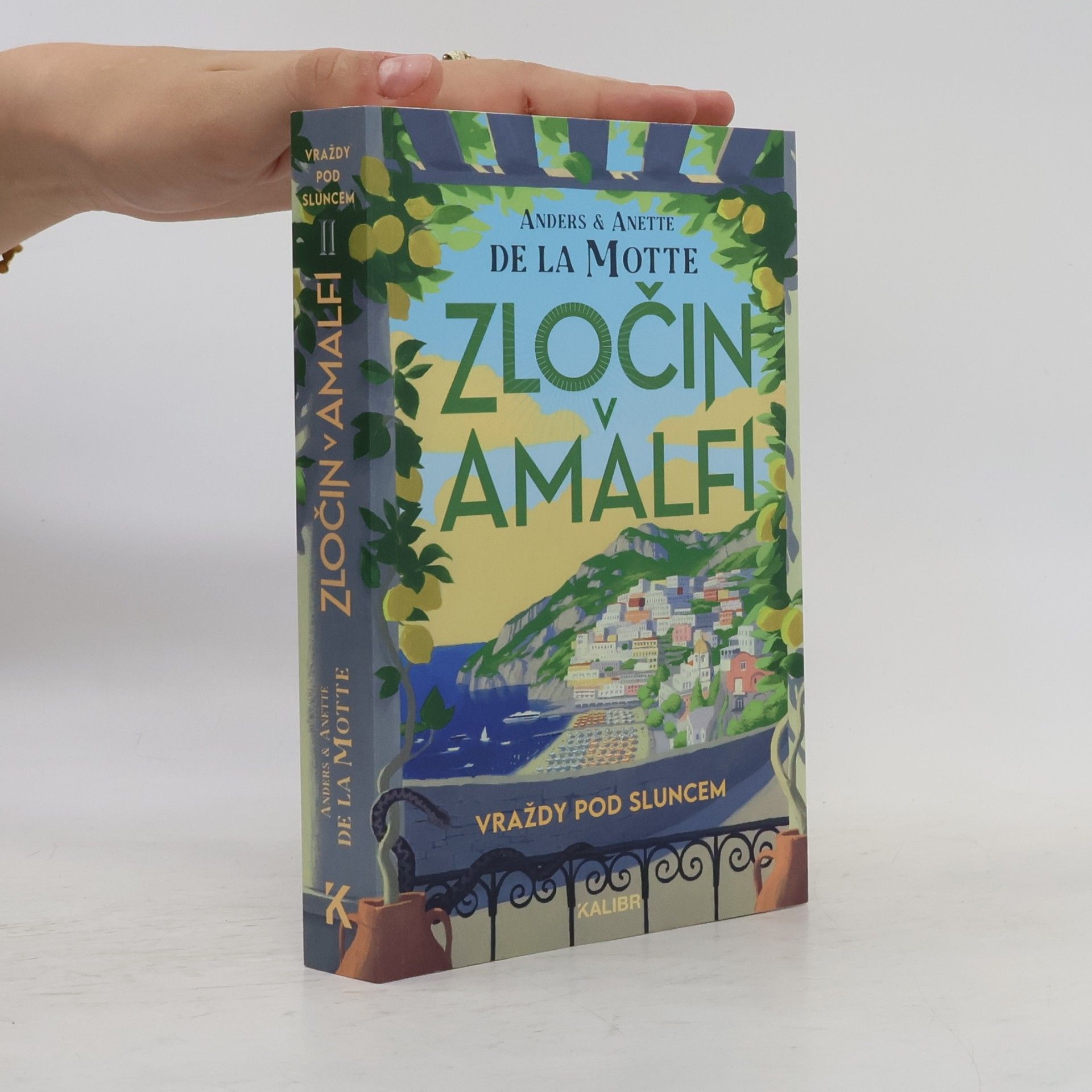 Anette De la Motte Vraždy pod sluncem II: Zločin v Amalfi