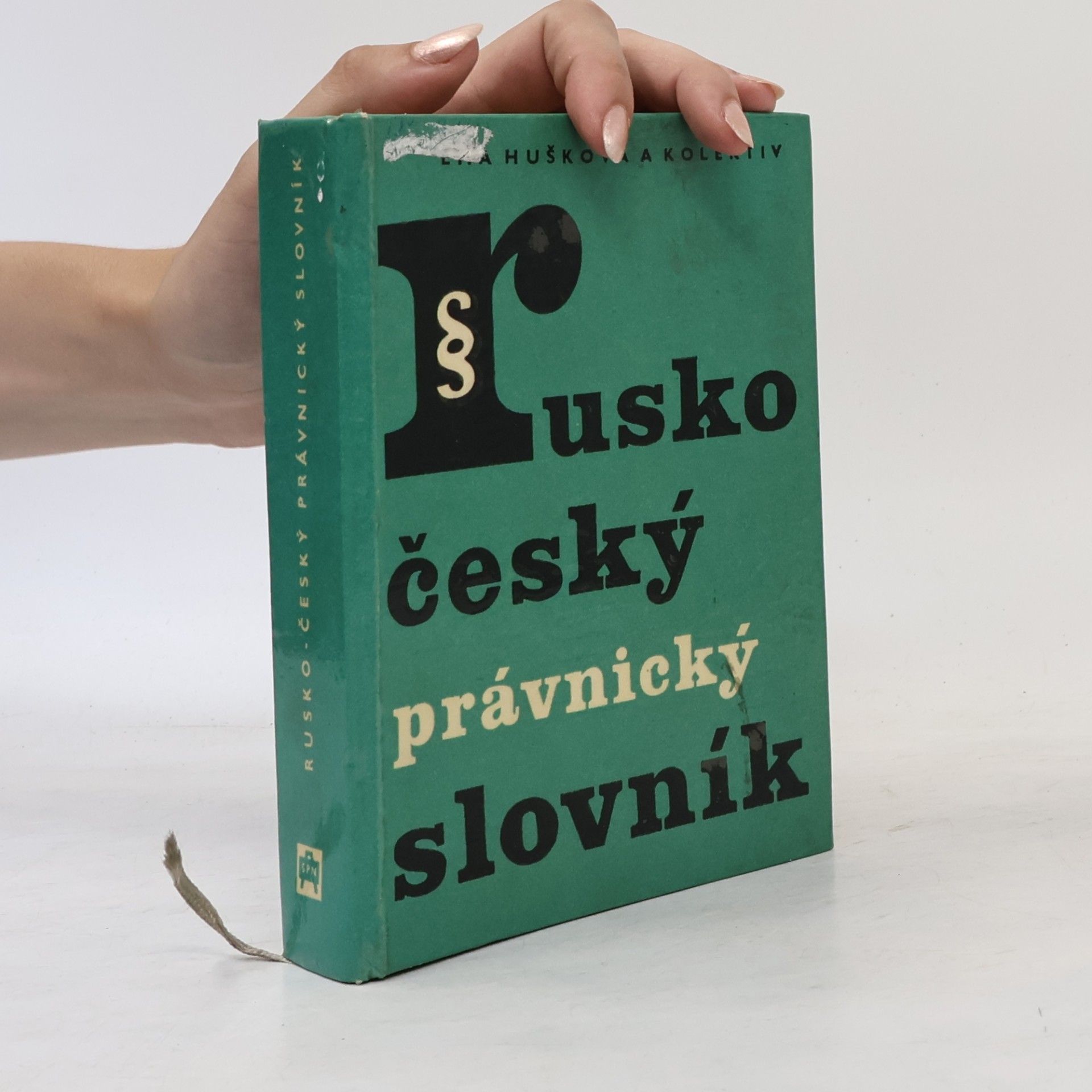 Kolektív autorov Rusko-český právnický slovník
