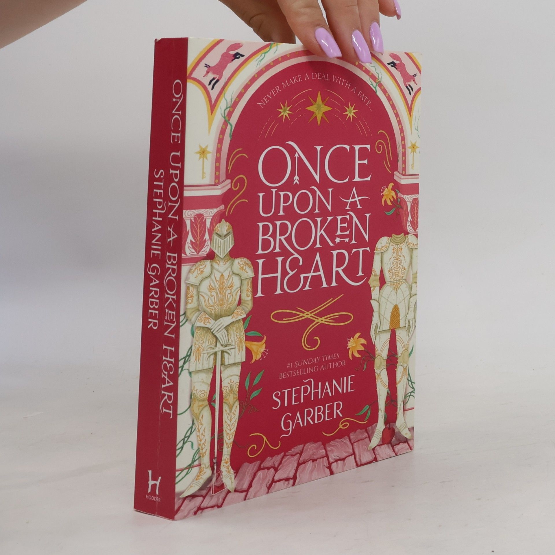 Stephanie Garber Once upon a broken heart