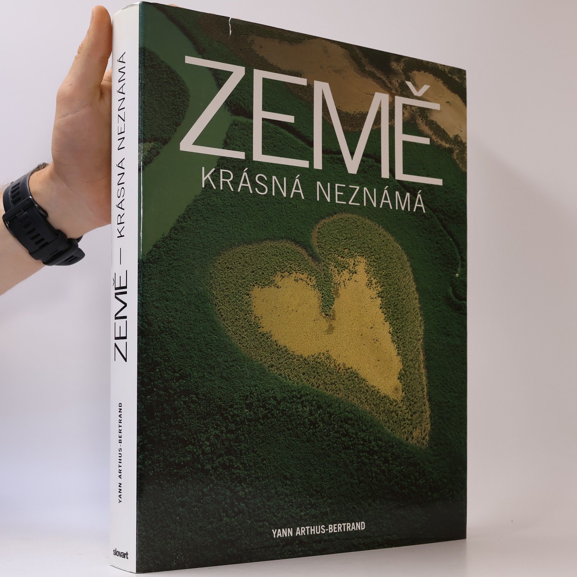 Země: Krásná neznámá
