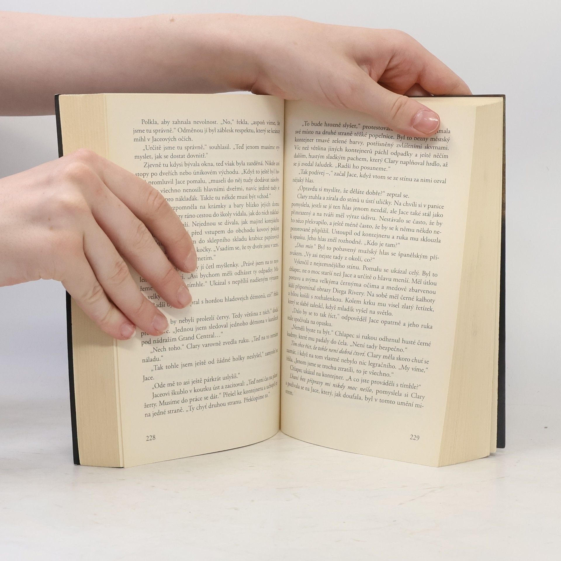 Cassandra Clare Nástroje smrti 1: Město z kostí