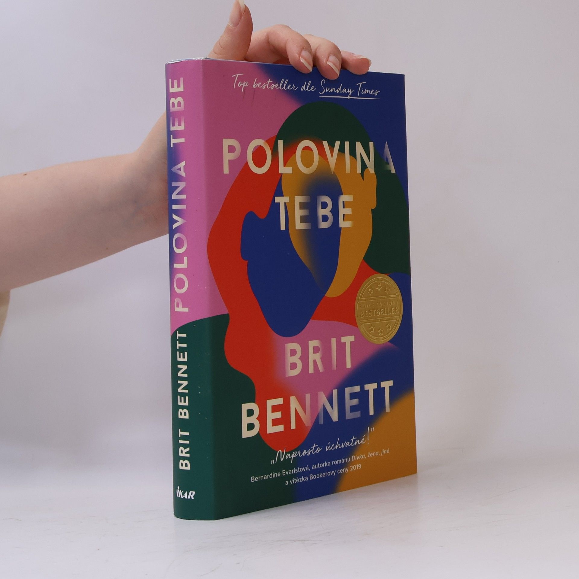 Brit Bennett Polovina tebe