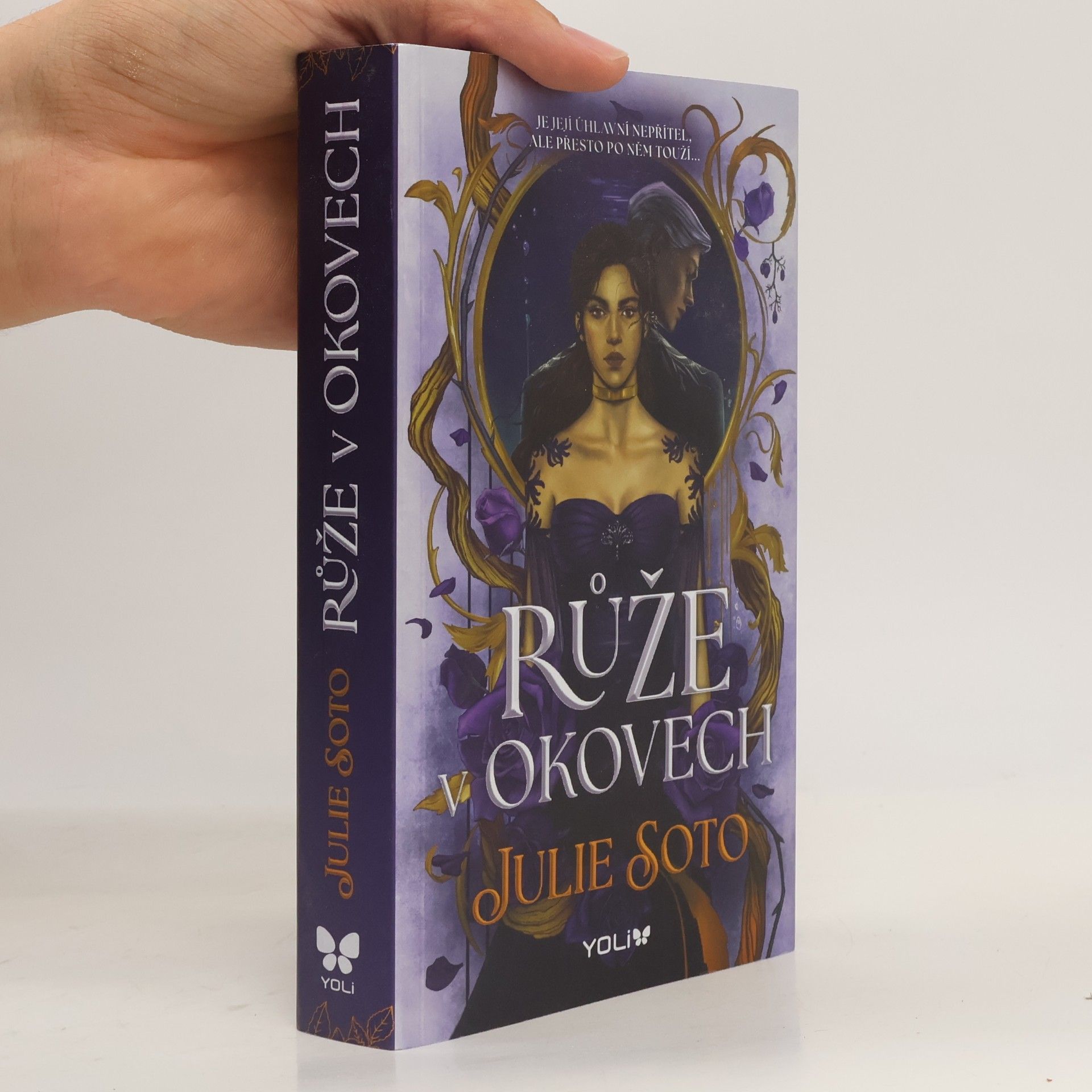 Julia Soto Růže v okovech
