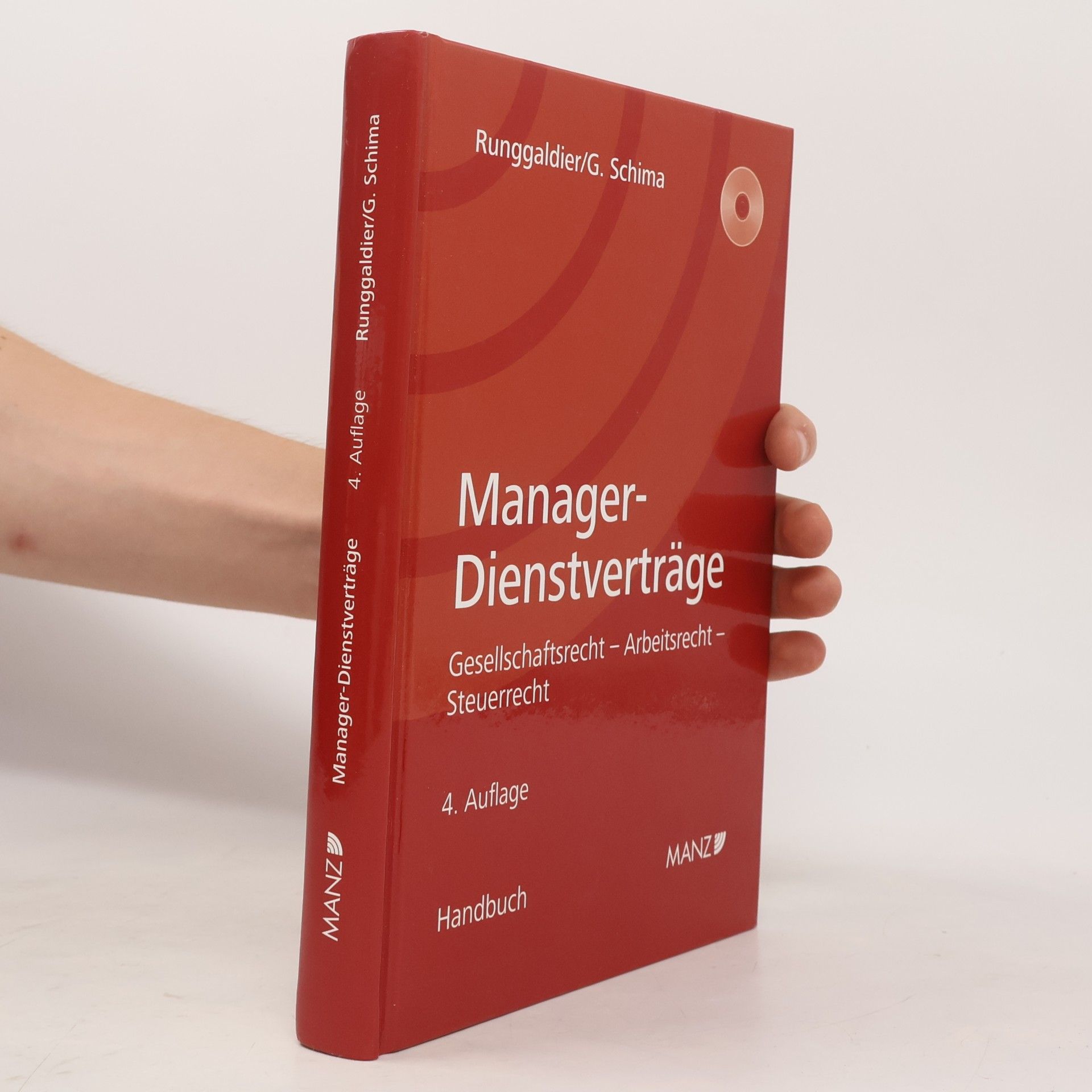 Ulrich Runggaldier Manager-Dienstverträge