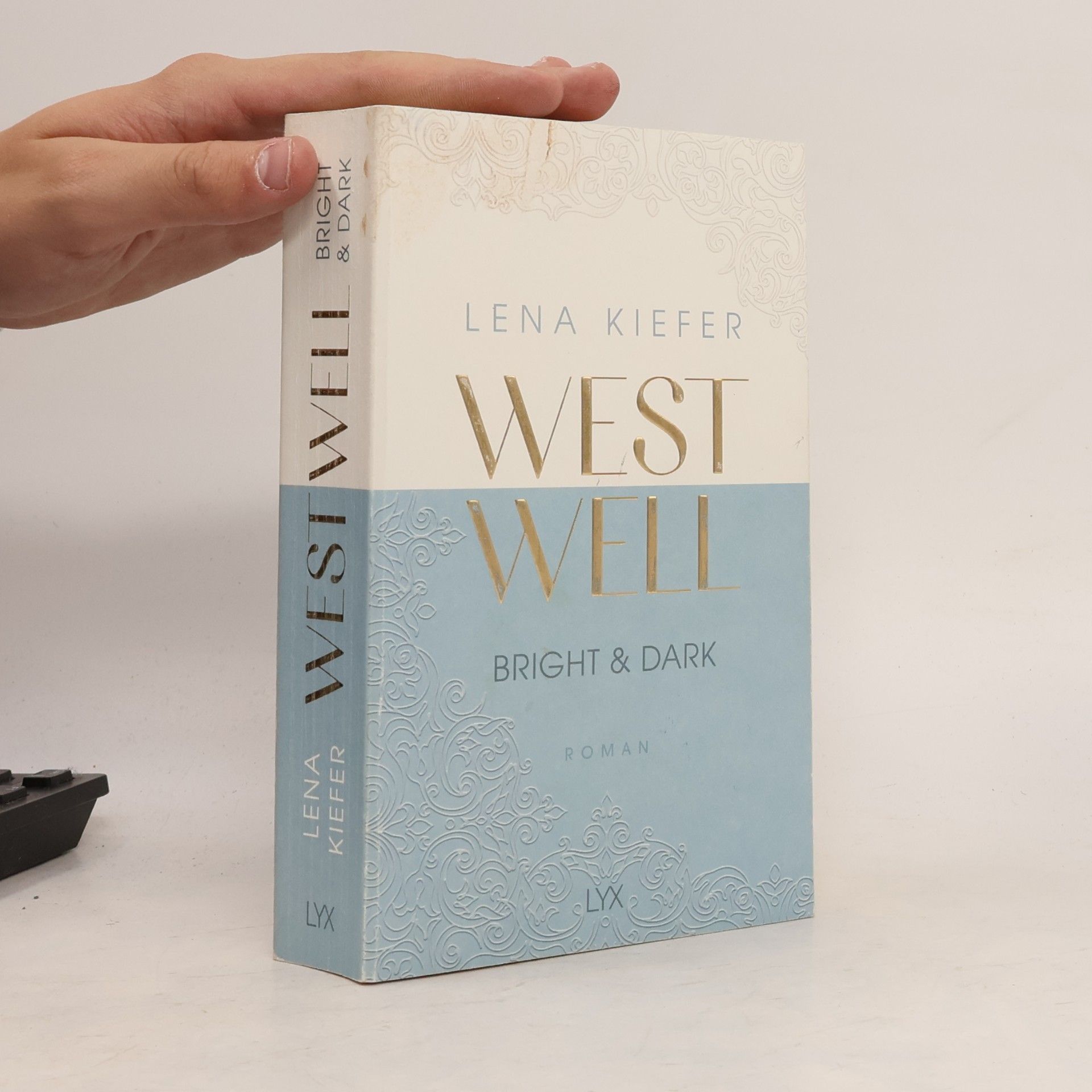 Lena Kiefer Westwell. Bright & Dark