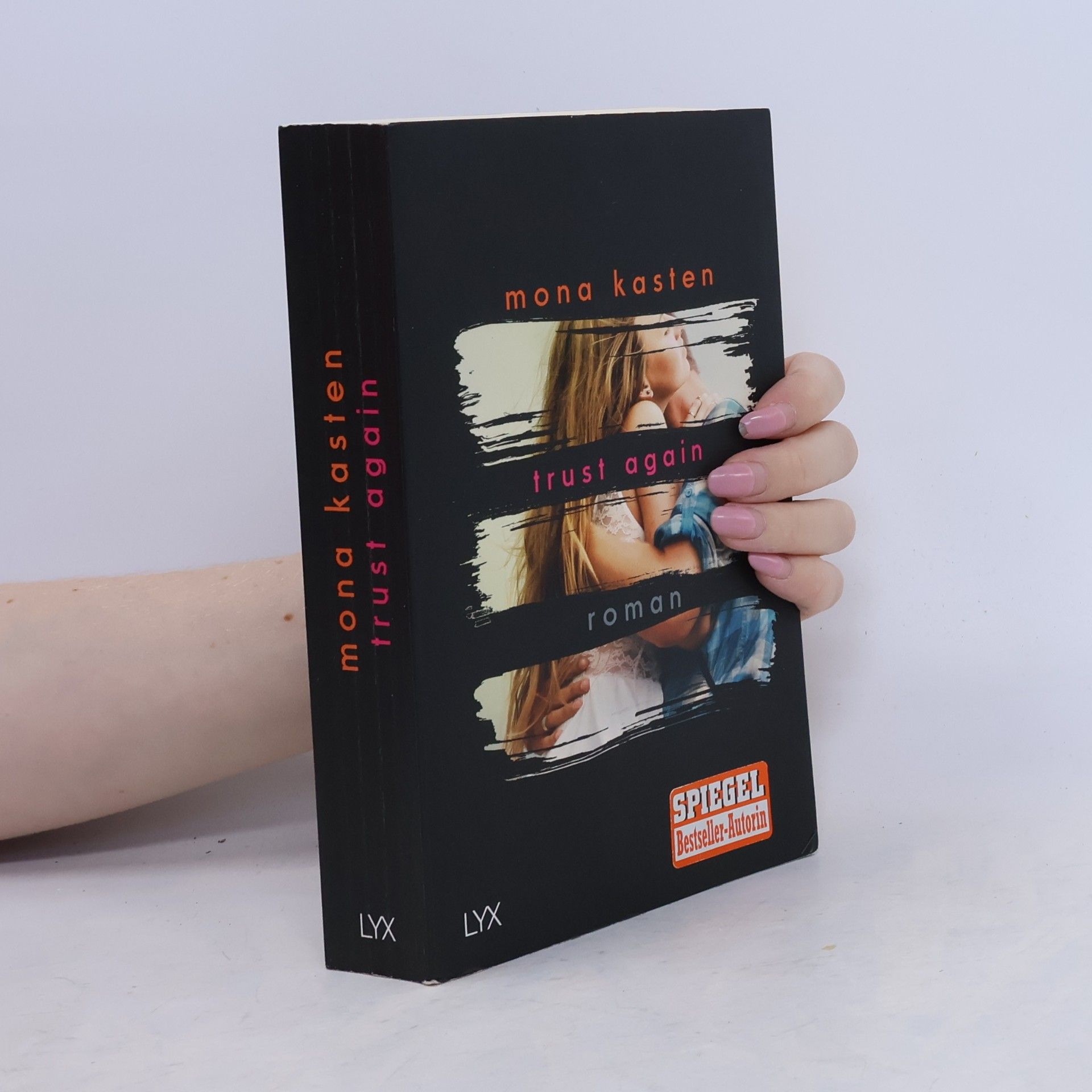 Mona Kasten Trust again
