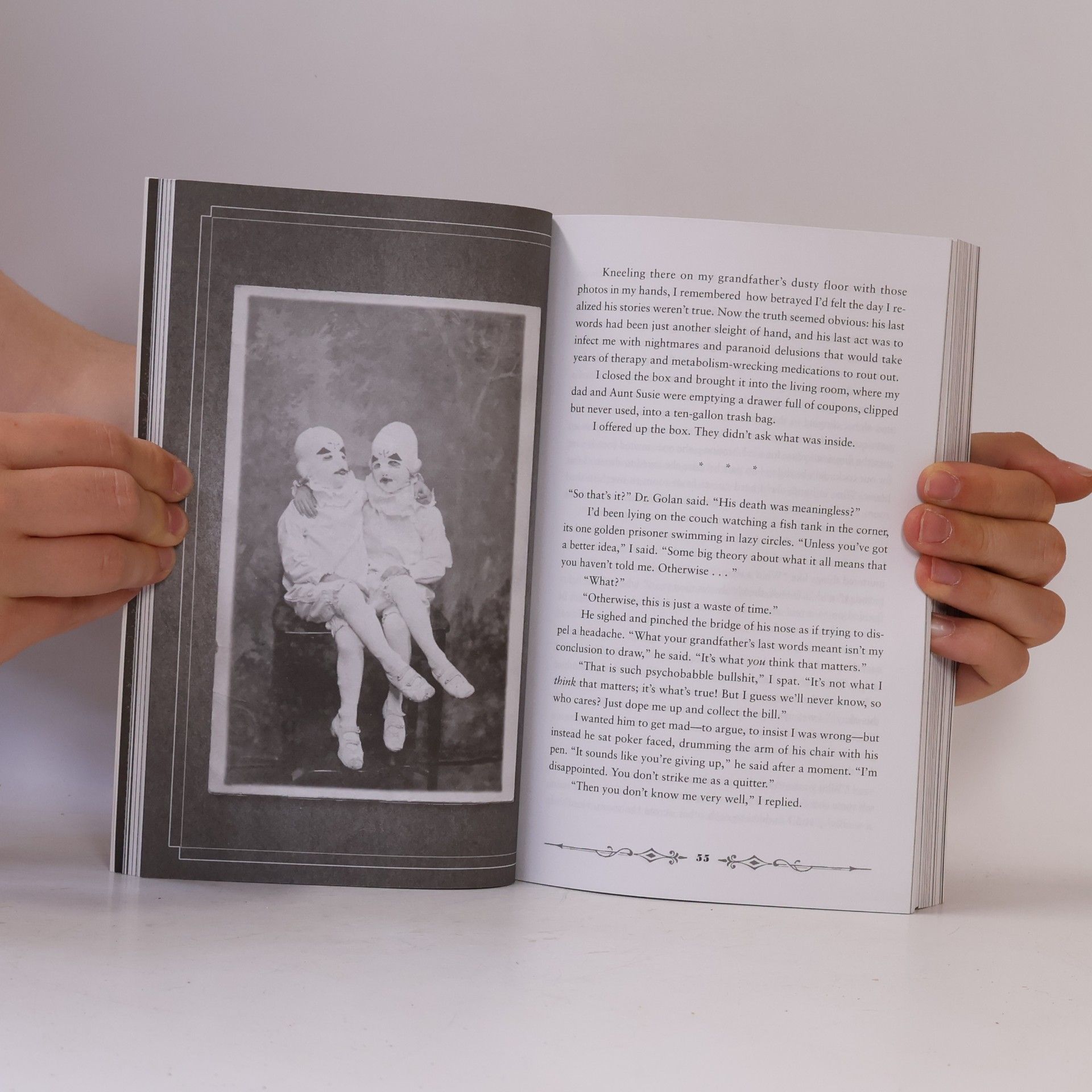 Ransom Riggs Miss Peregrine's Home for Peculiar Children