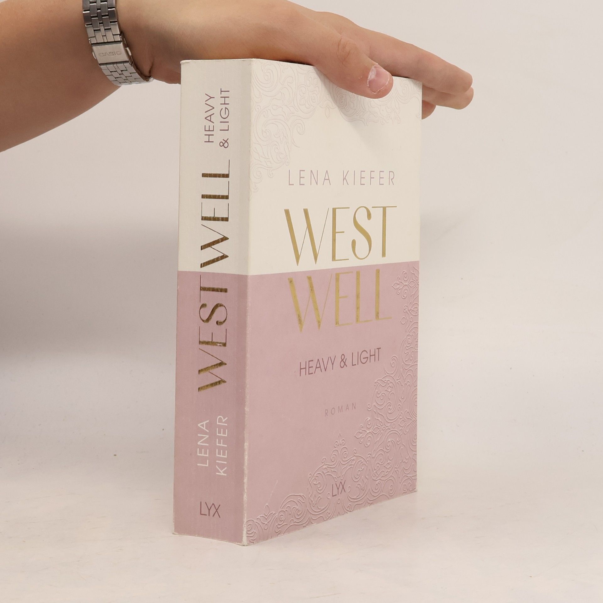 Lena Kiefer Westwell. Heavy & Light