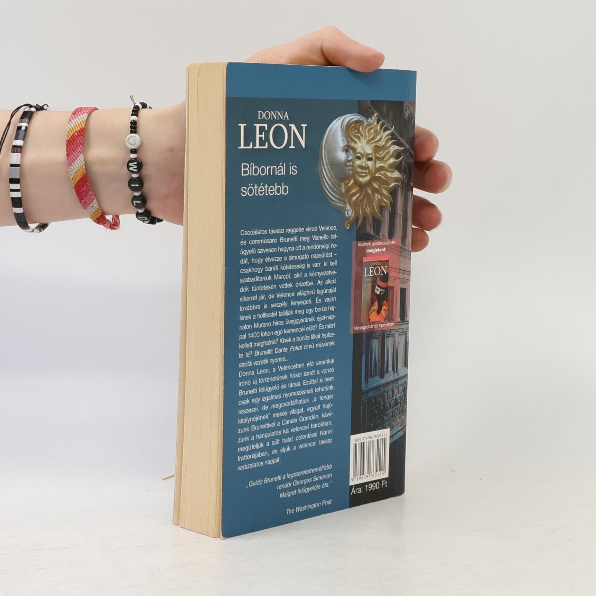 Donna Leon Bíbornál is sötétebb