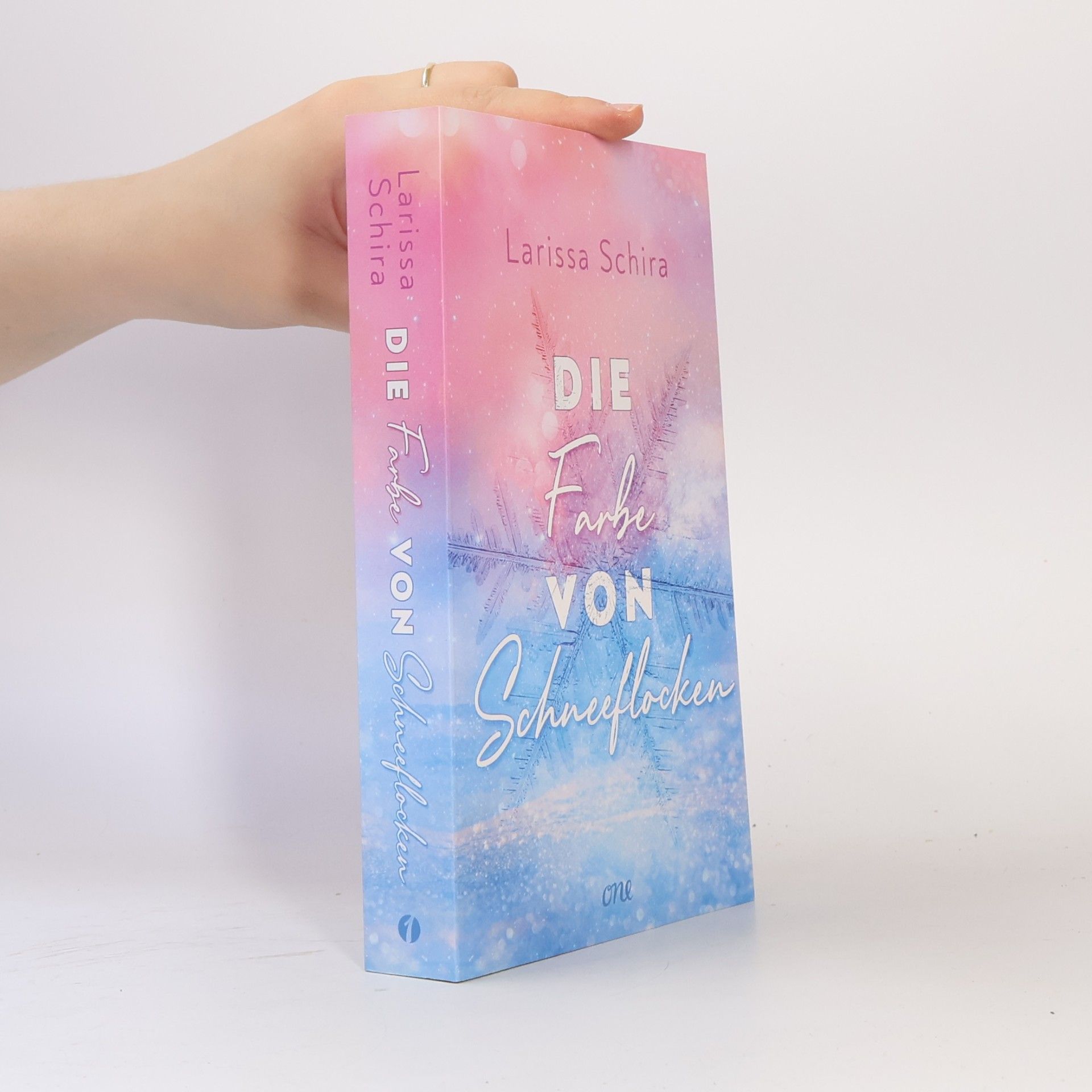 Larissa Schira Die Farbe von Schneeflocken