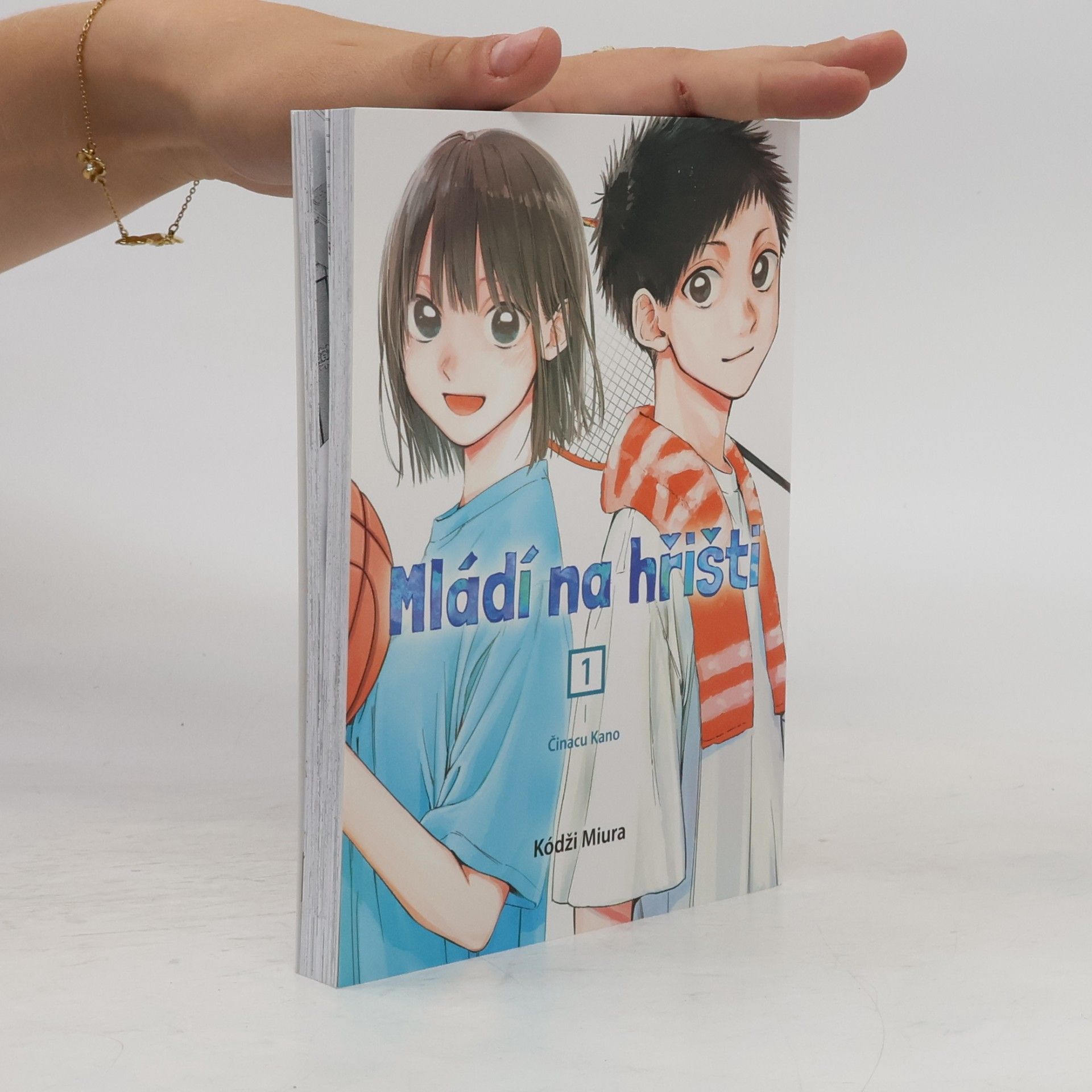 Kōji Miura Mládí na hřišti. 1, Činacu Kano