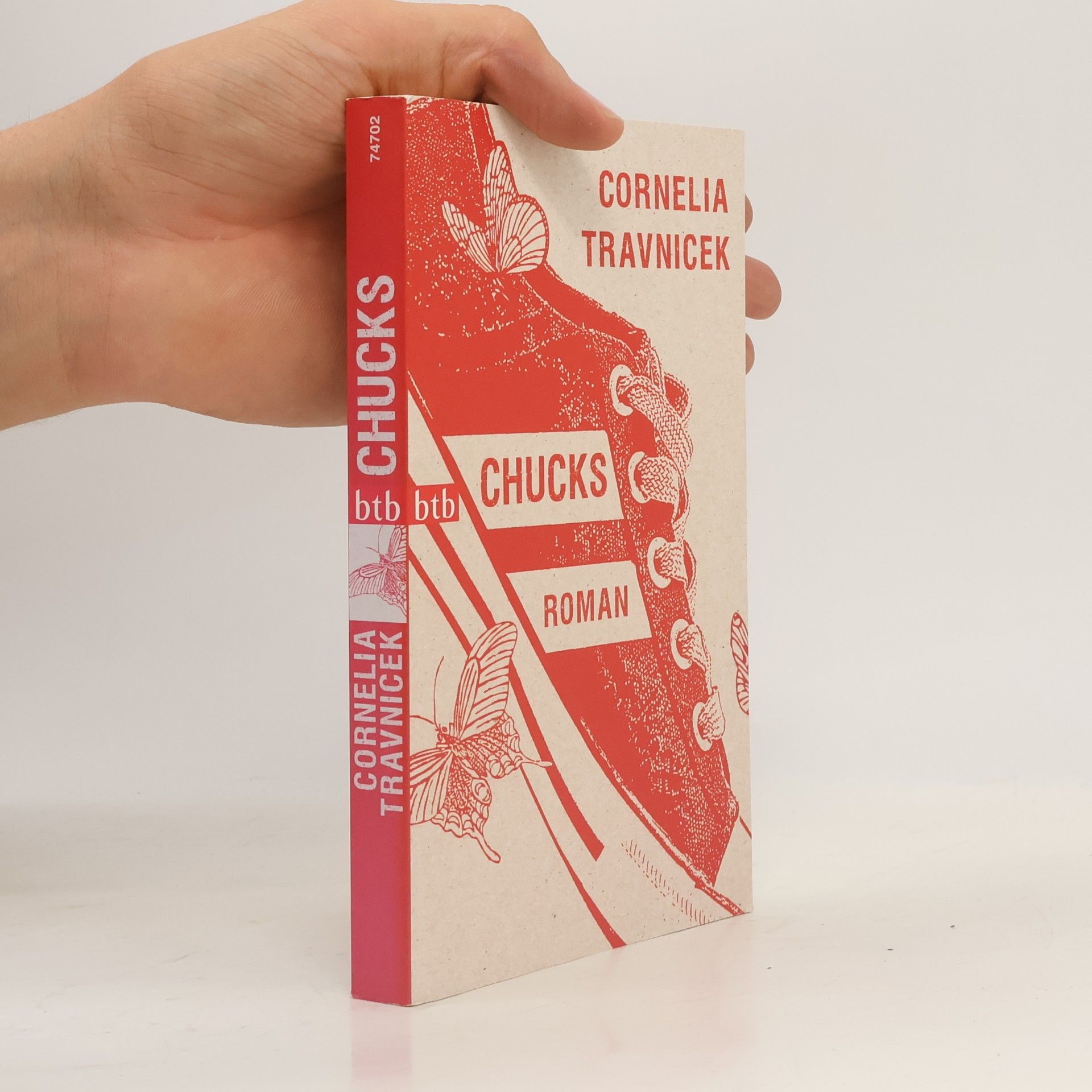 Cornelia Travnicek Chucks