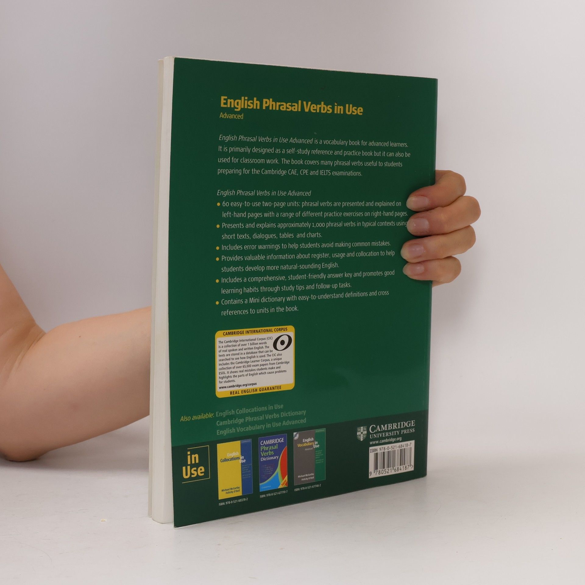 Michael McCarthy English phrasal verbs in use. 60 units of vocabulary reference and practice. Advanced