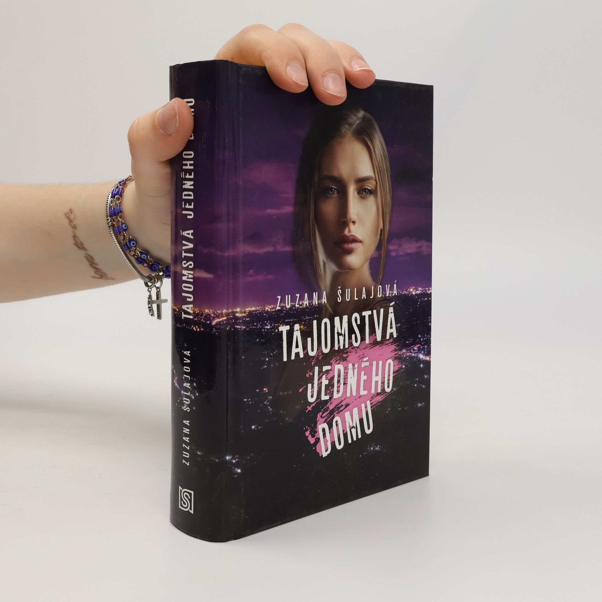 Zuzana Šulajová Tajomstvá jedného domu