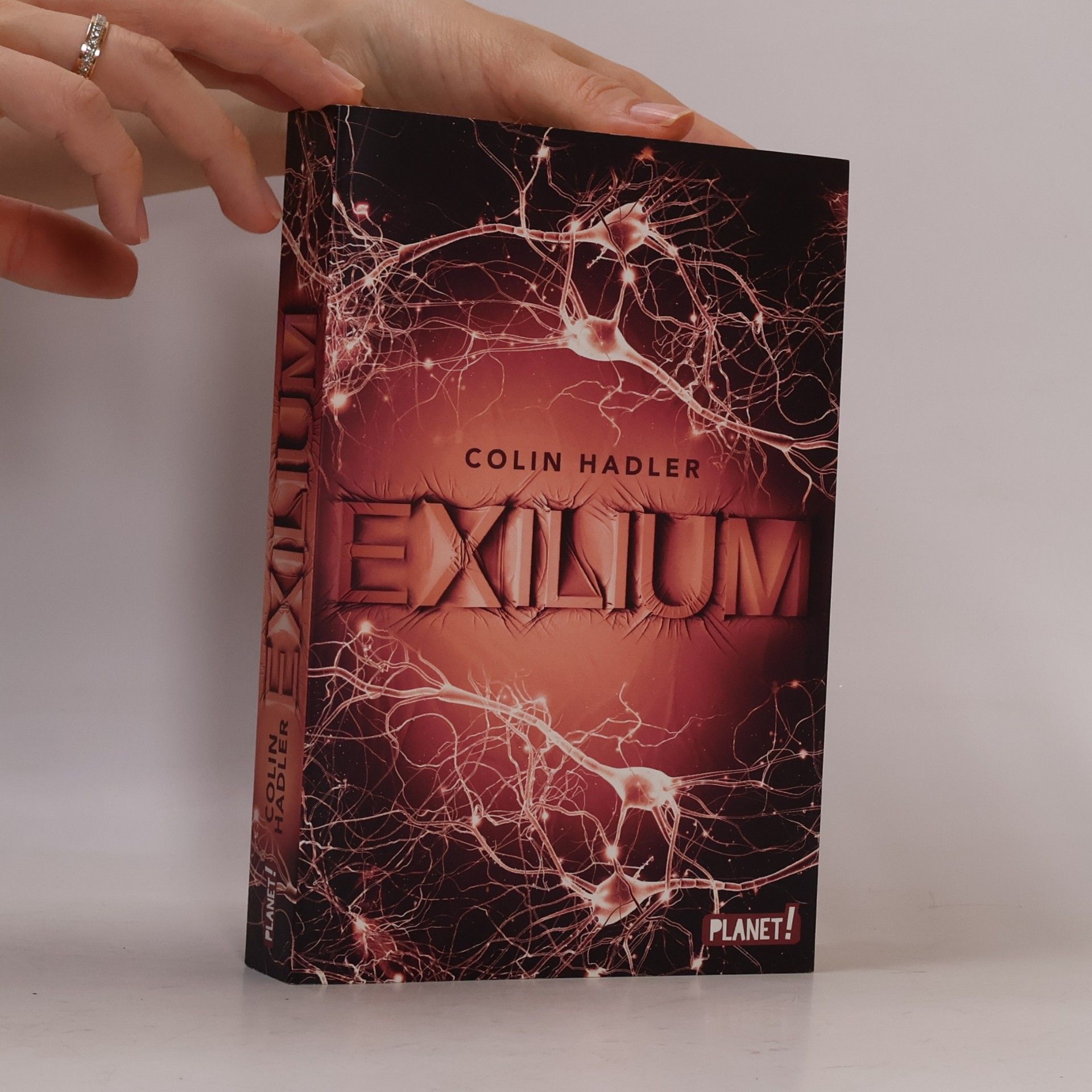 Colin Hadler Exilium