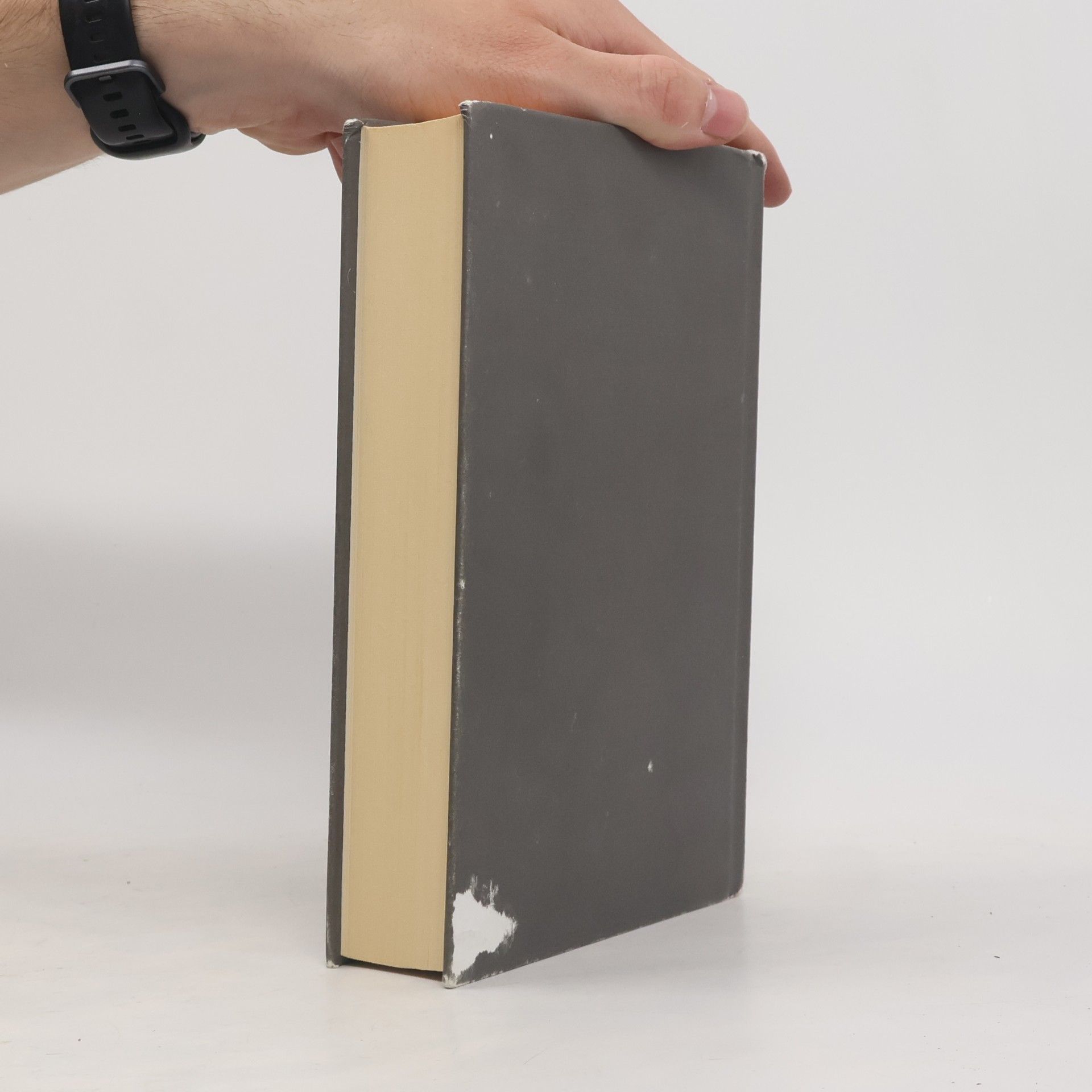Jonas Jonasson Stoletý stařík, který vylezl z okna a zmizel