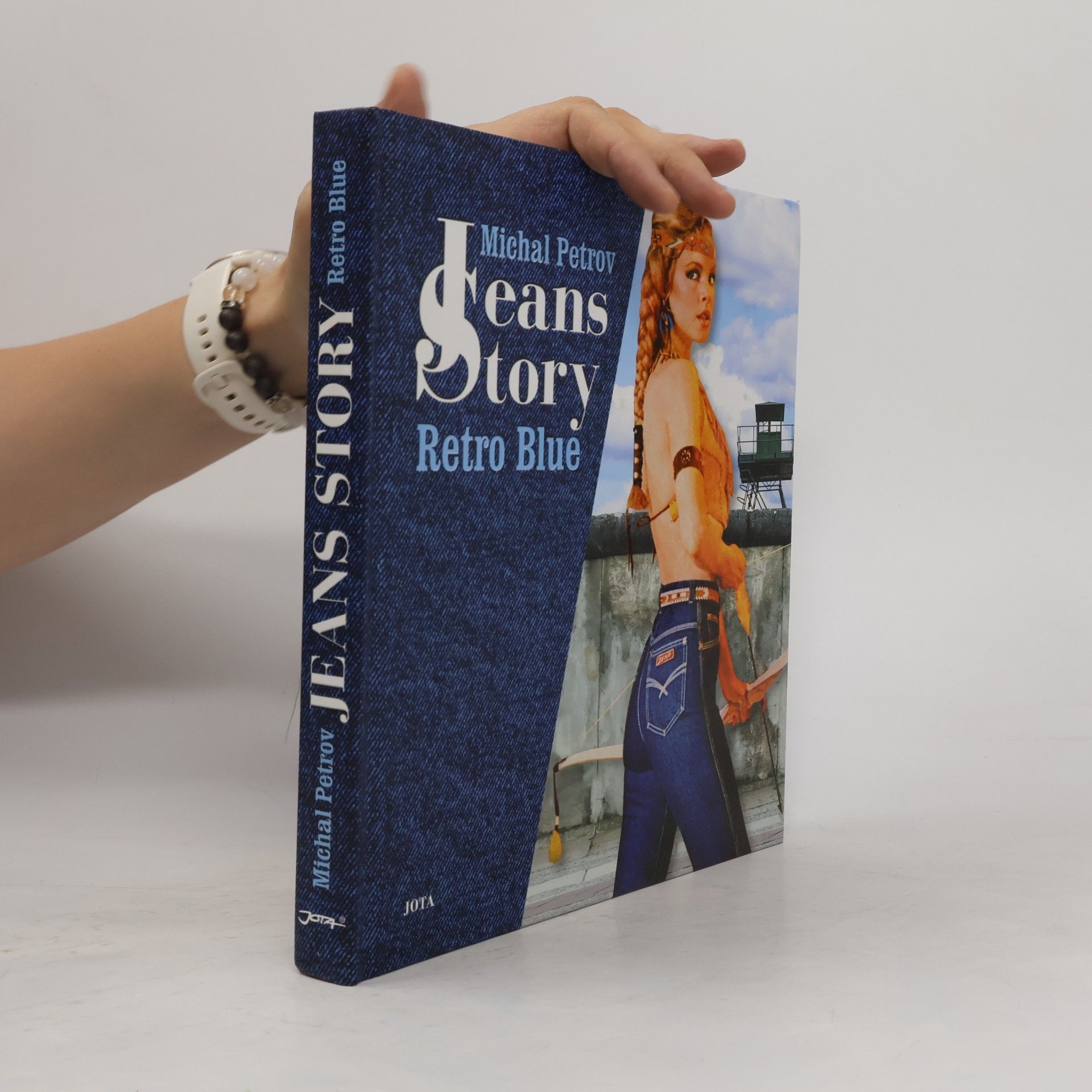 Michal Petrov Jeans story: Retro blue