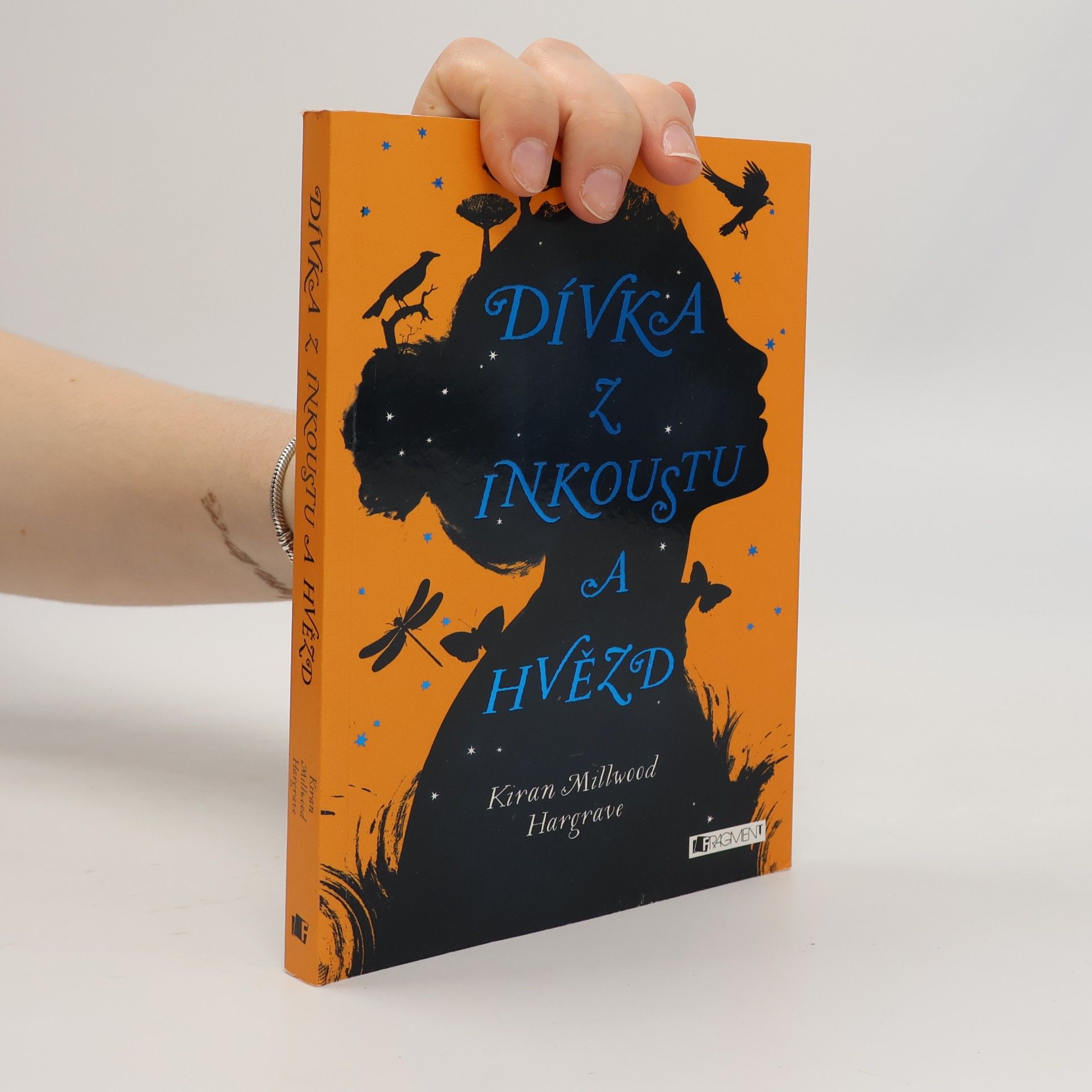 Kiran Millwood Hargrave Dívka z inkoustu a hvězd