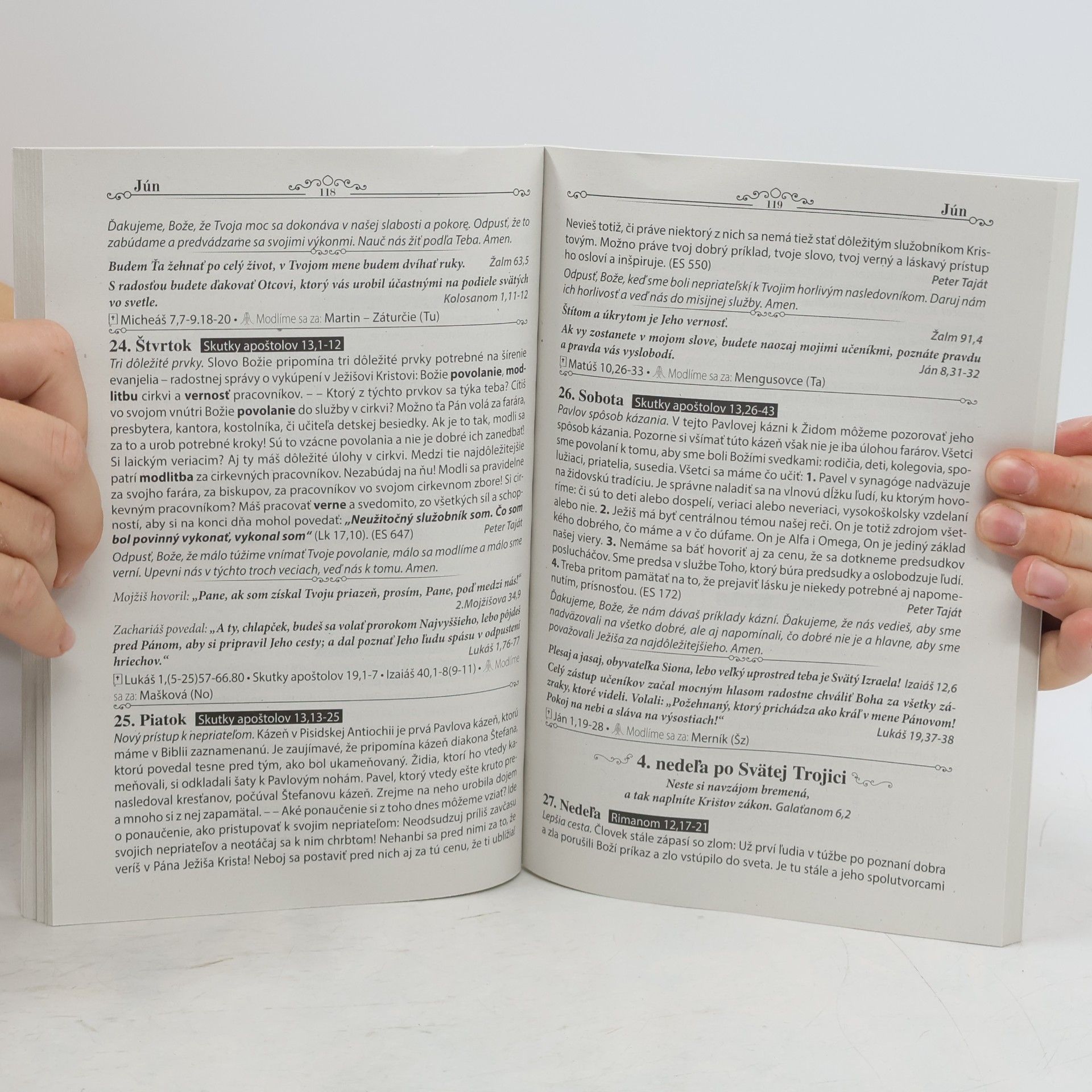 Kolektiv autorů Tesnou bránou. Postupné čítanie z bible so zamysleniami