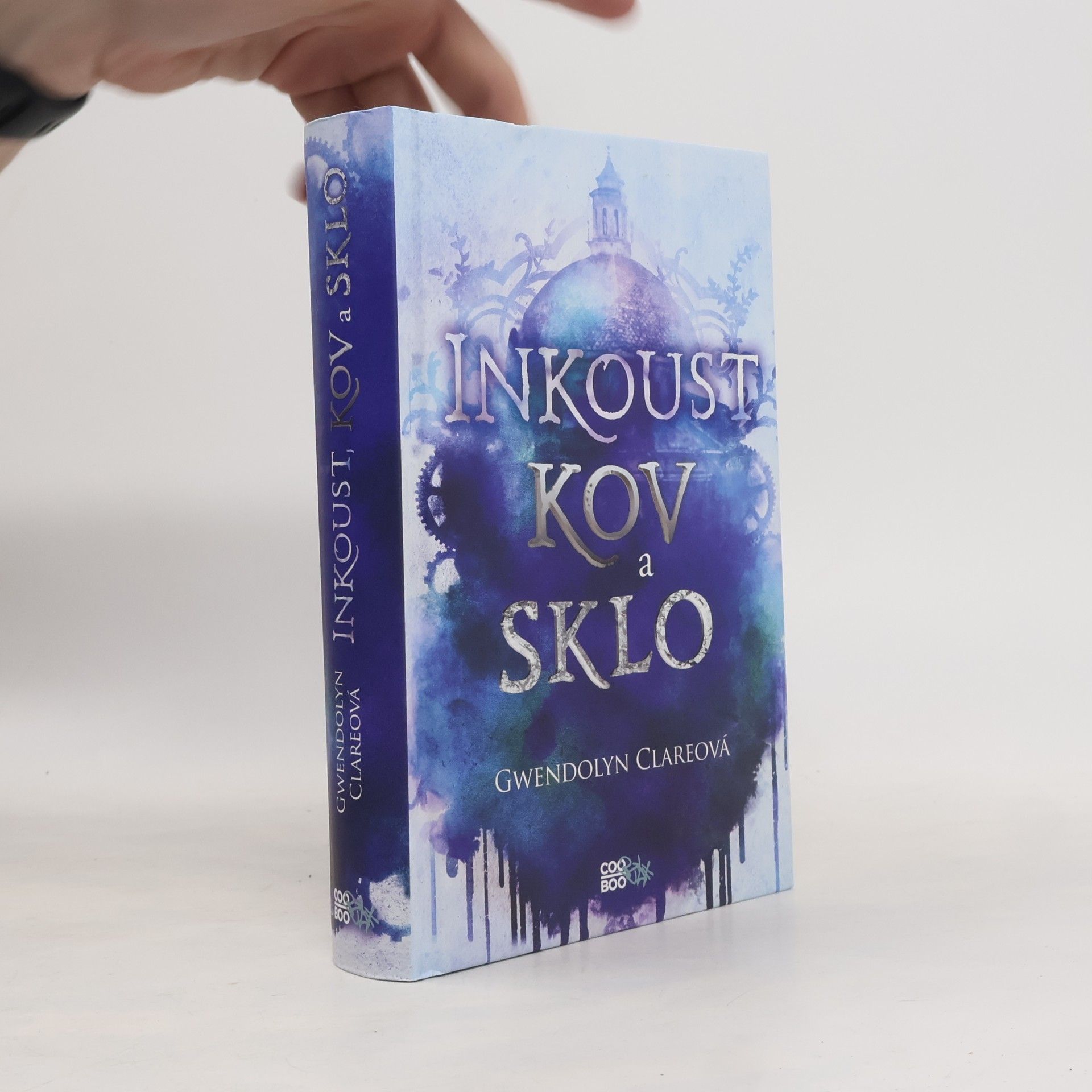 Gwendolyn Clare Inkoust, kov a sklo