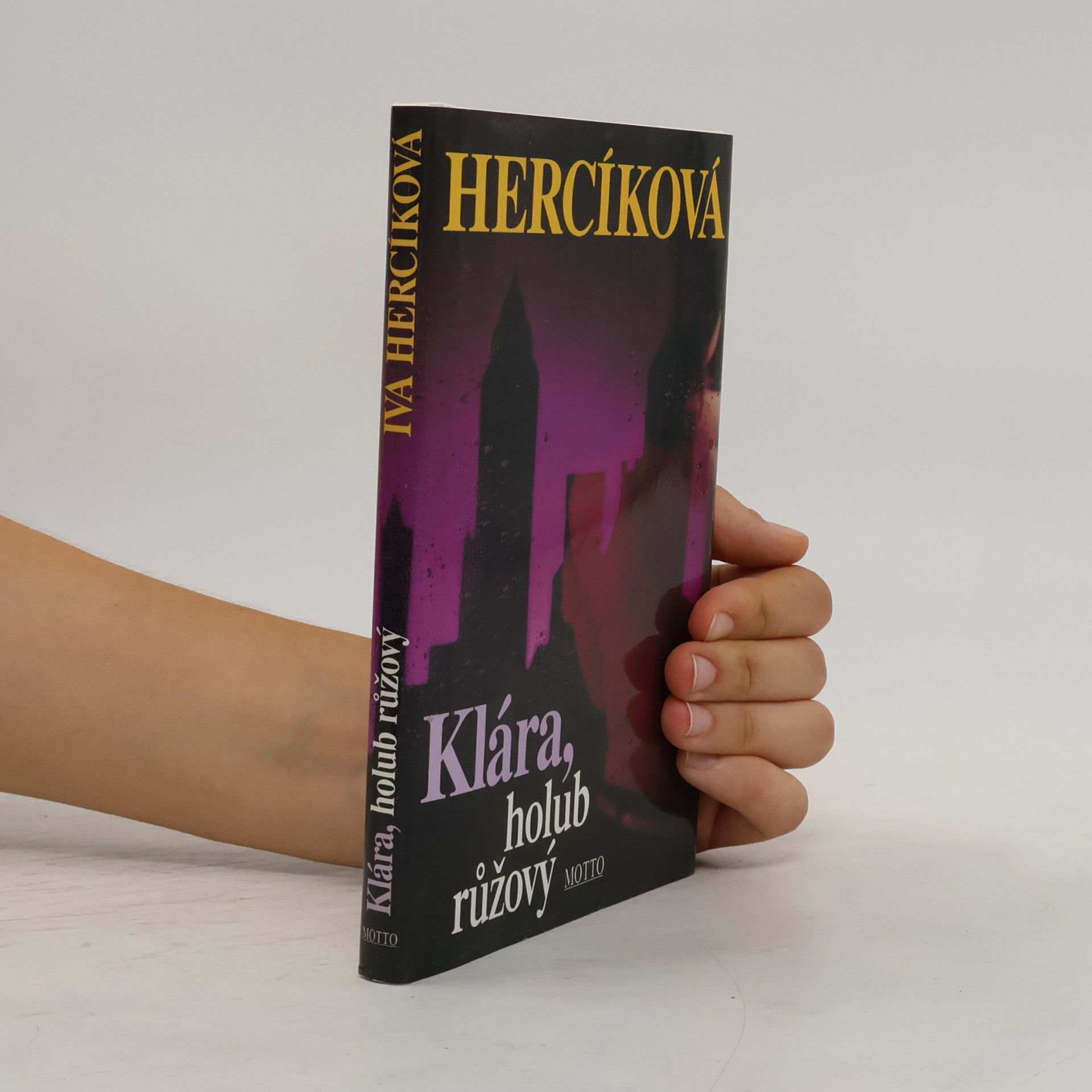 Iva Hercíková Klára, holub růžový