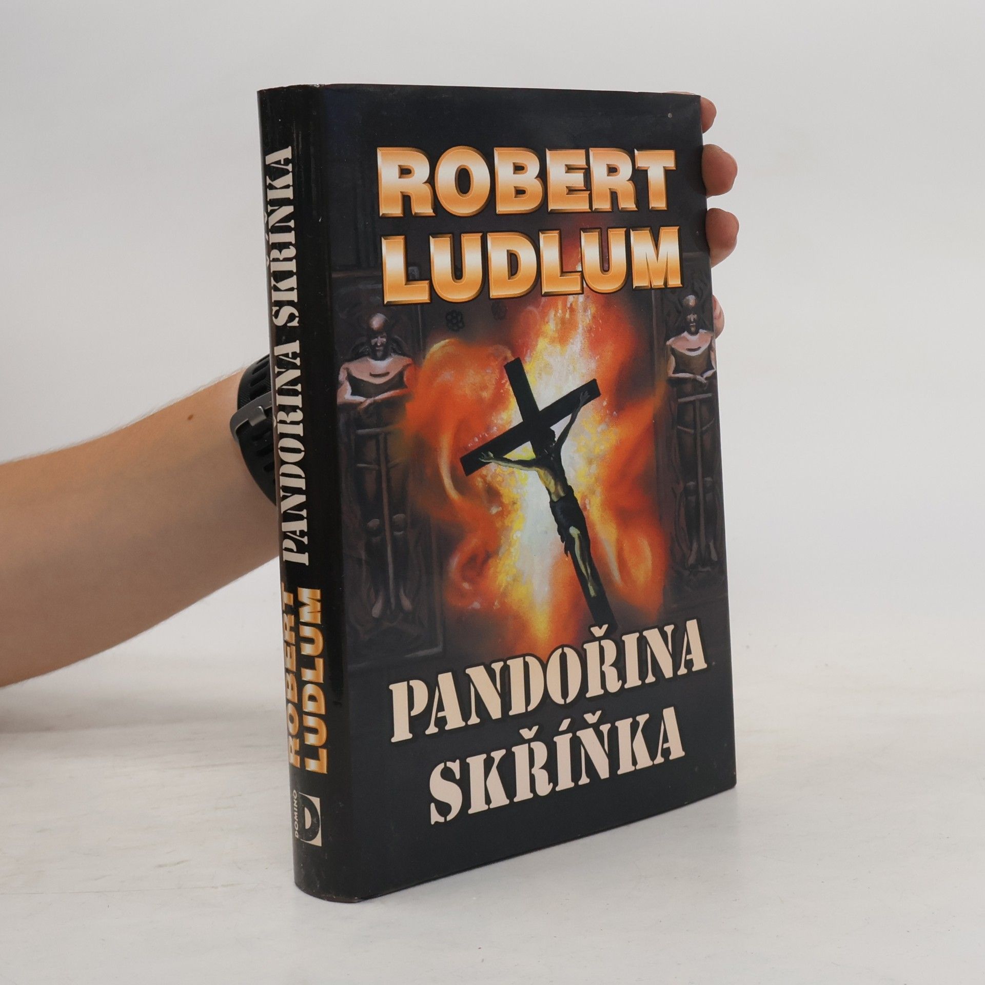 Robert Ludlum Pandořina skříňka