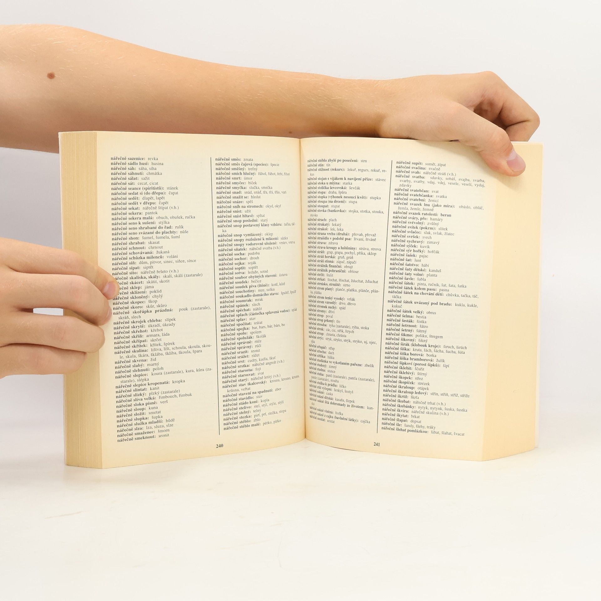 Various authors Křížovkářský slovník
