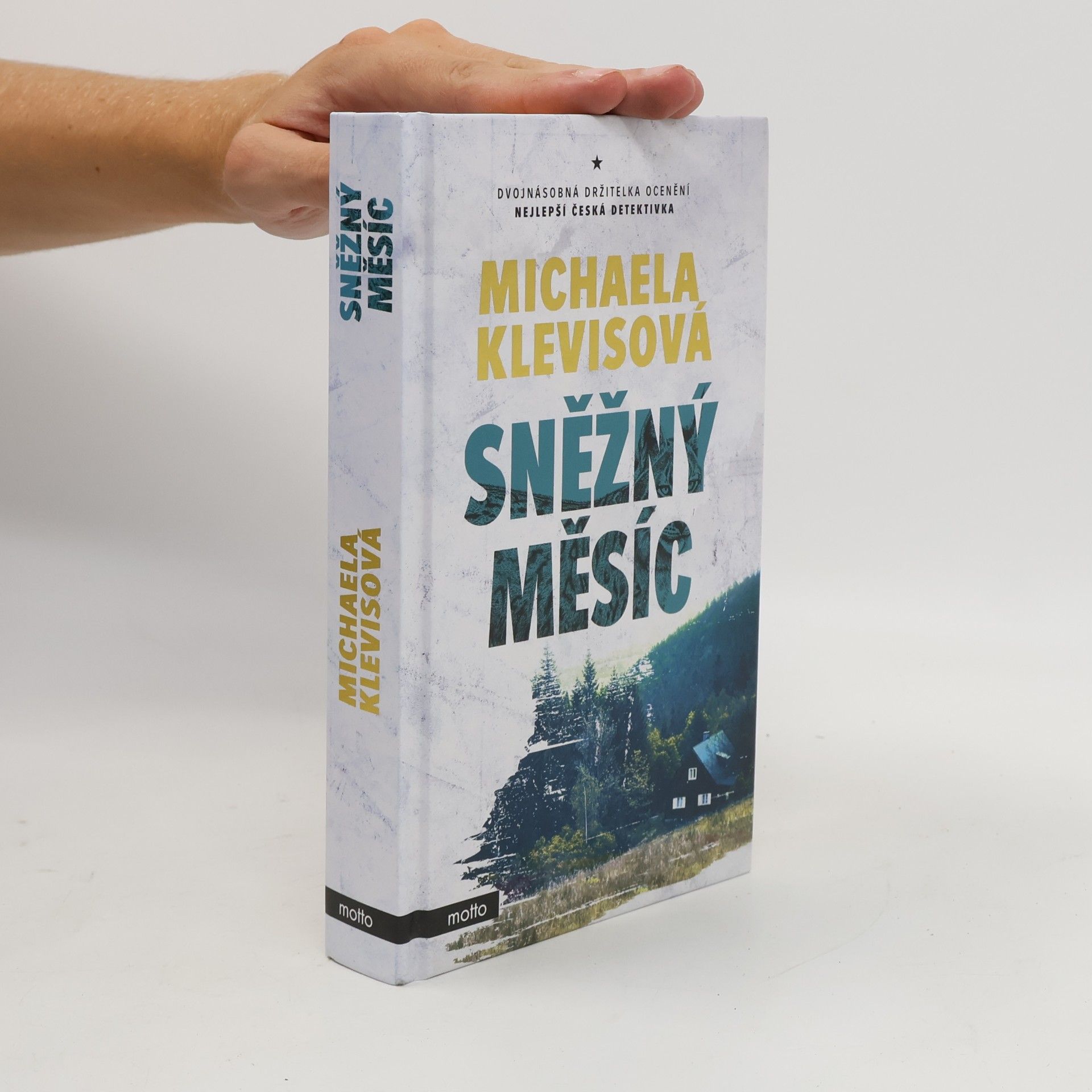 Michaela Klevisová Sněžný měsíc