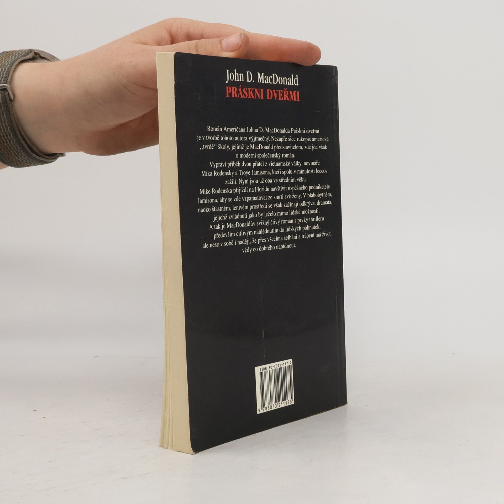 John D. MacDonald Práskni dveřmi