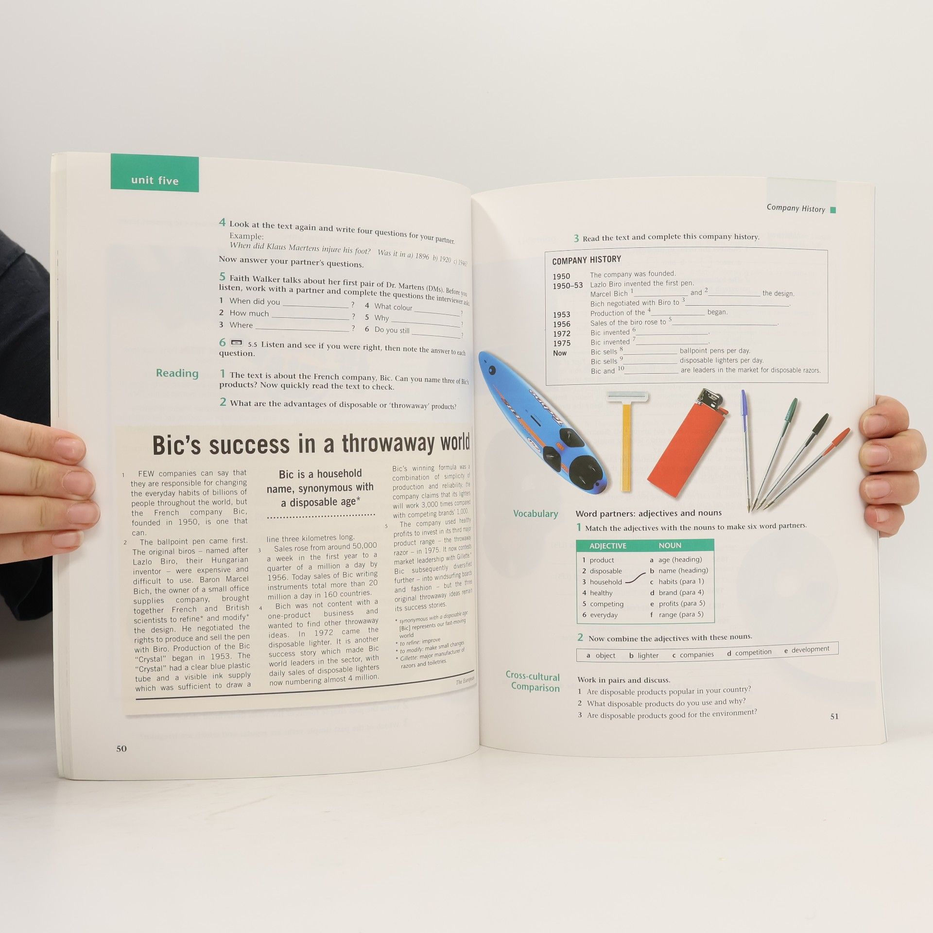 Sue Robbins First insights into business : students' book