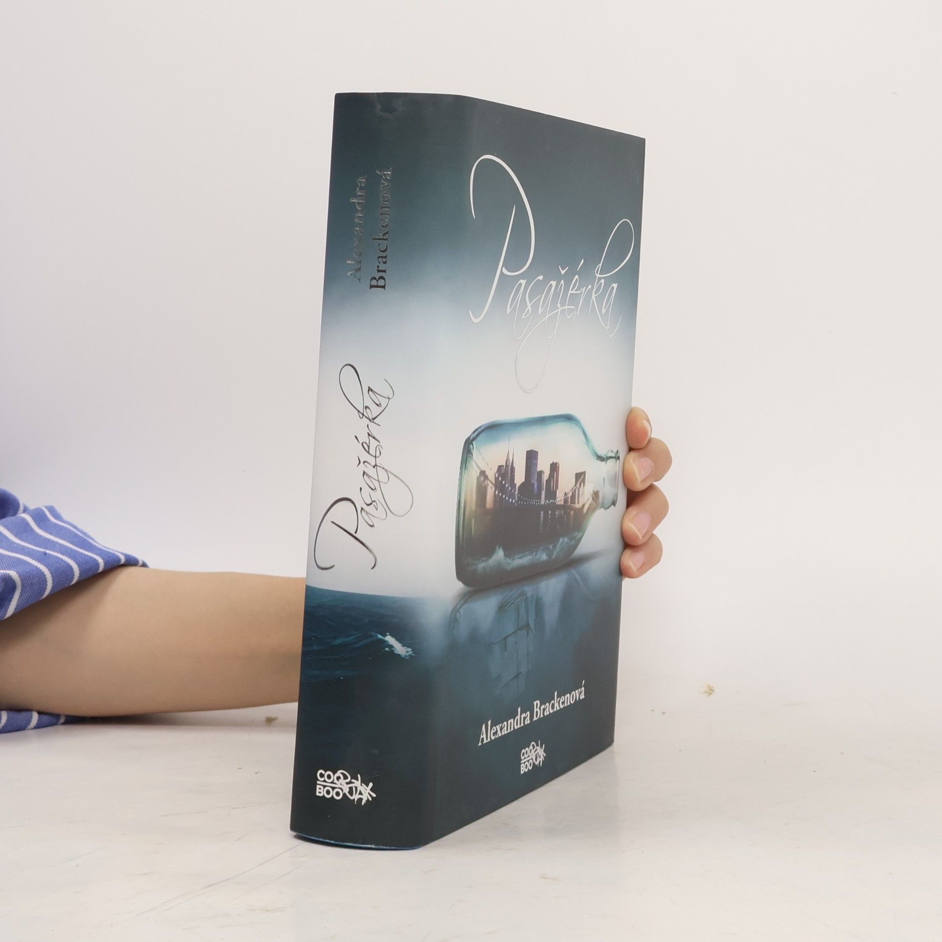 Alexandra Bracken Pasažérka
