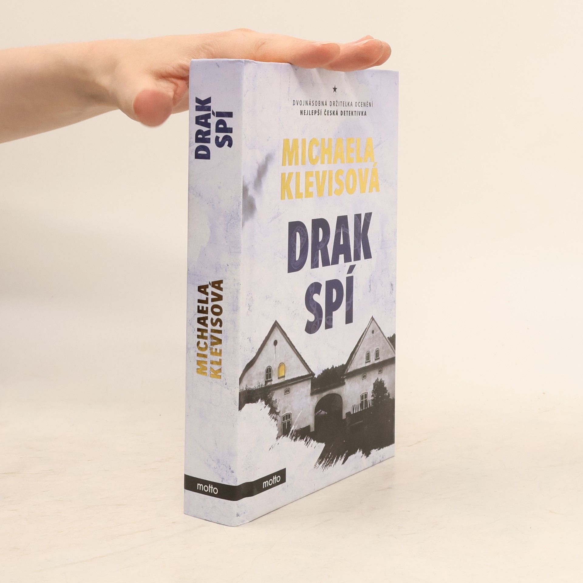 Drak spí