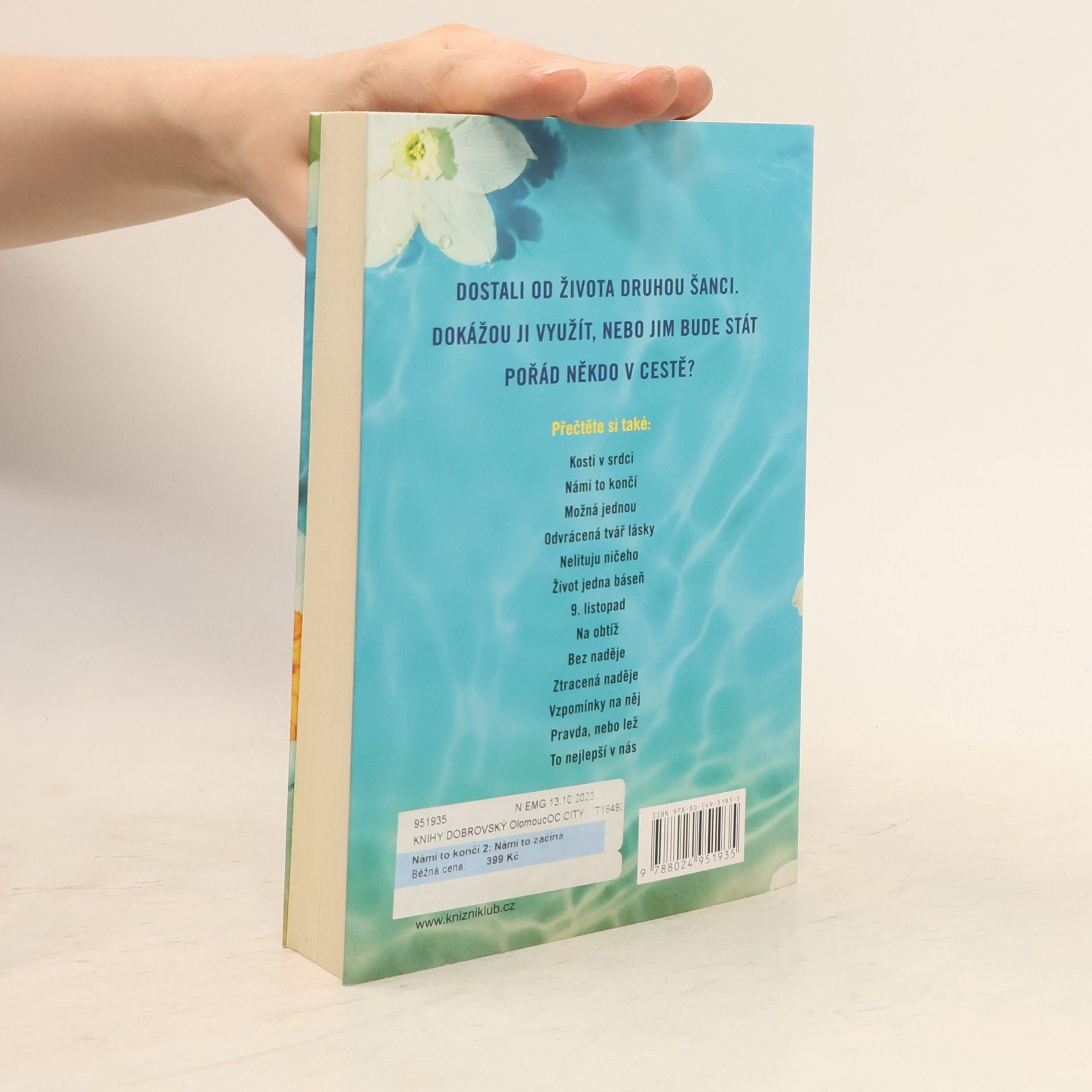 Colleen Hoover Námi to začíná