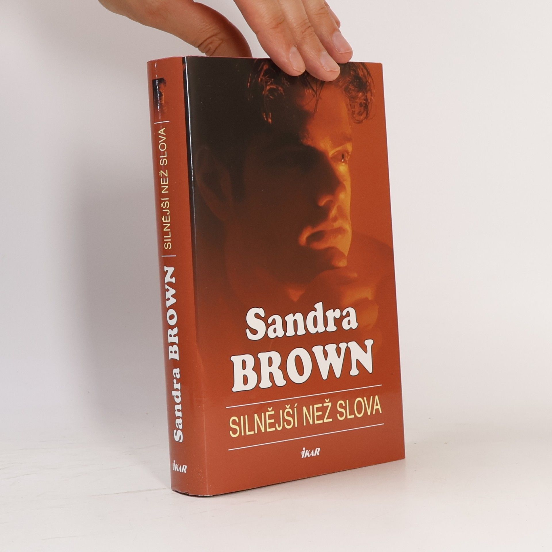 Sandra Brown Silnější než slova