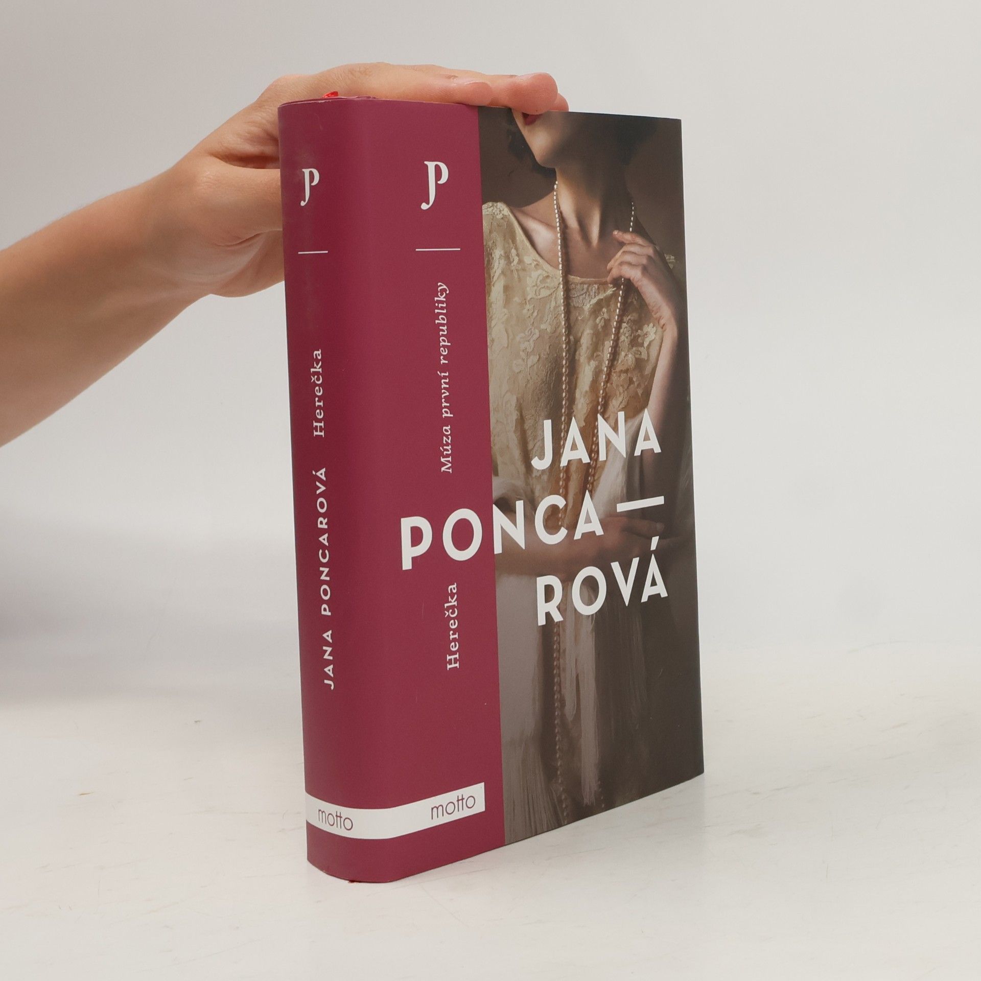 Jana Poncarová Herečka : múza první republiky