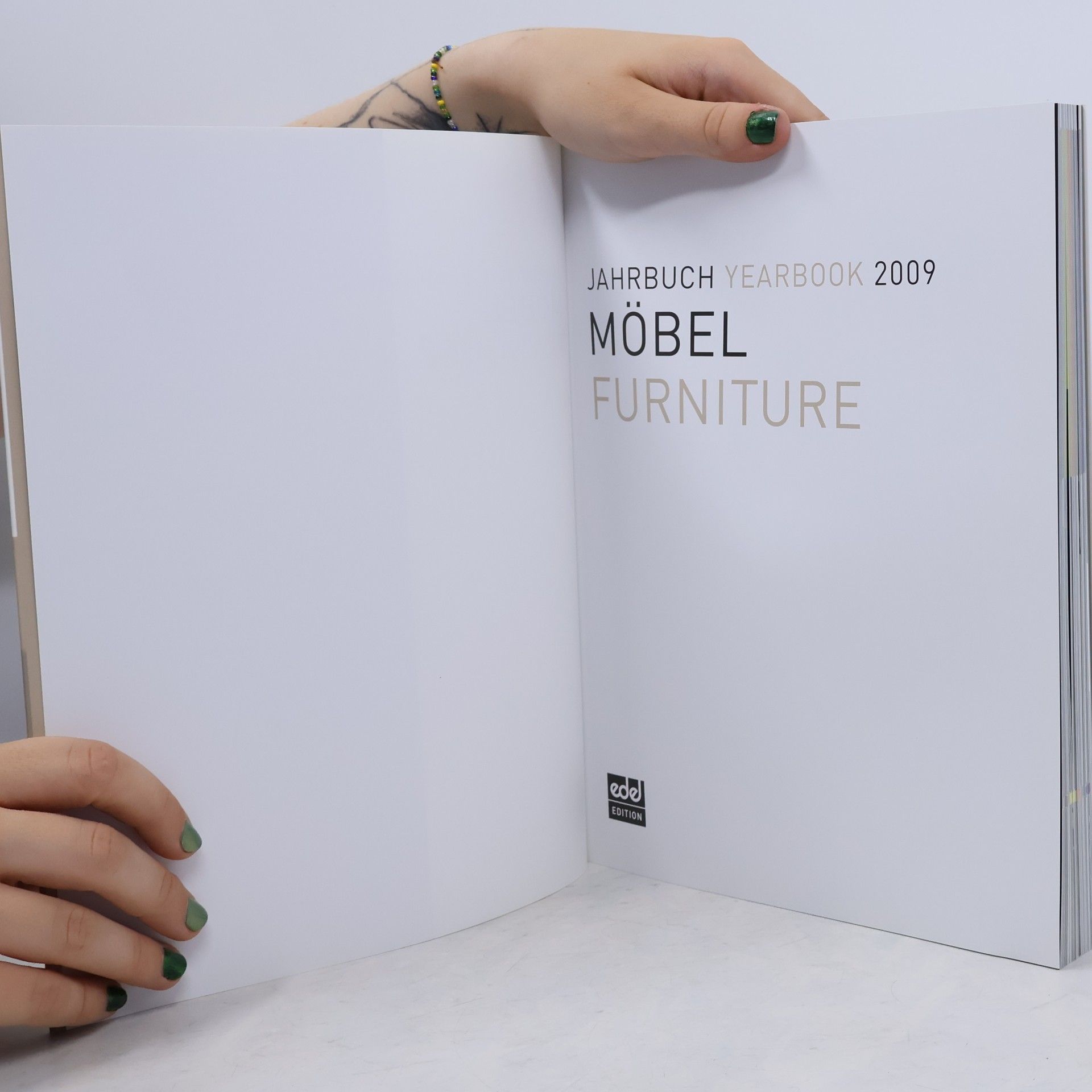Autorenkollektiv Möbel / Furniture 2009