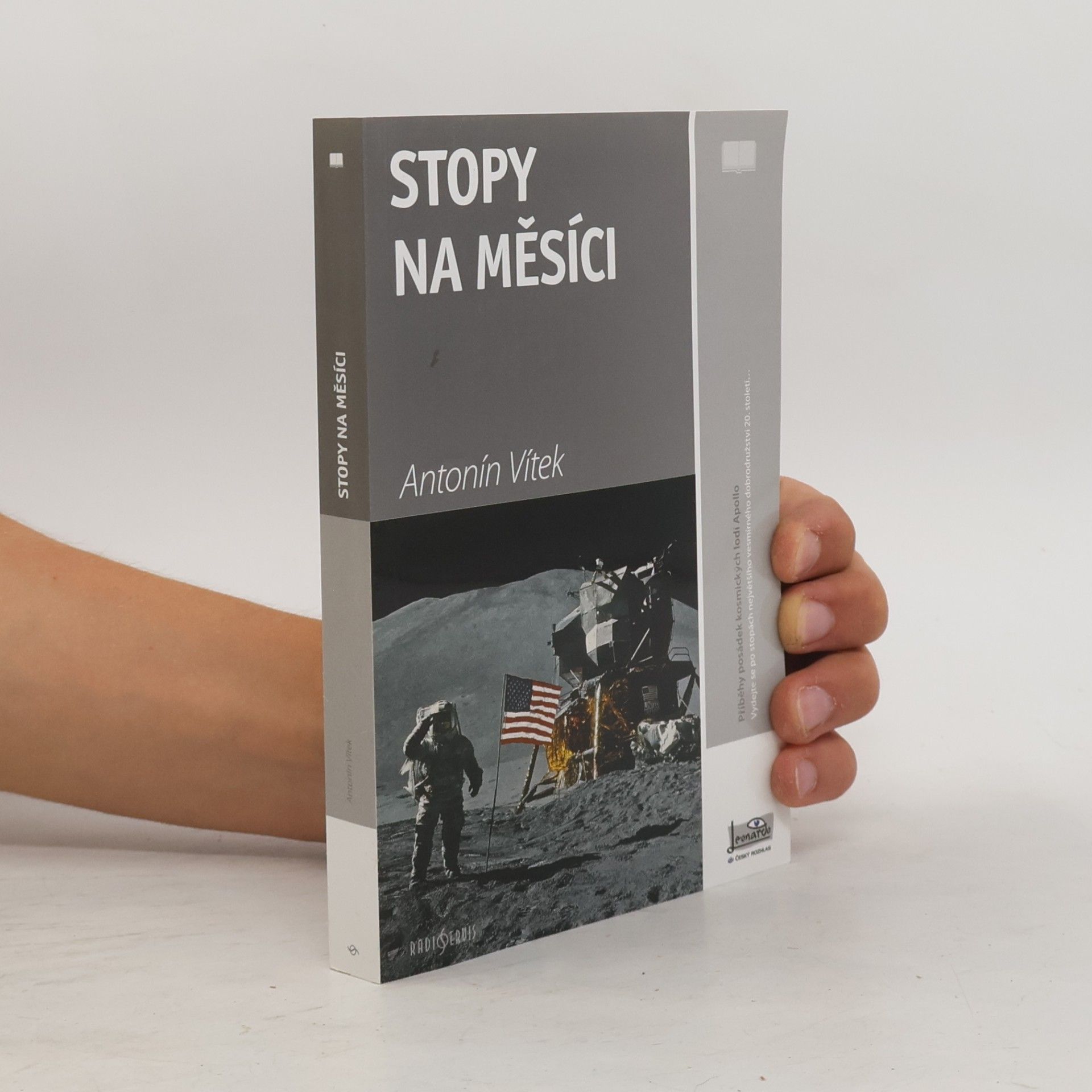 Antonín Vítek Stopy na Měsíci