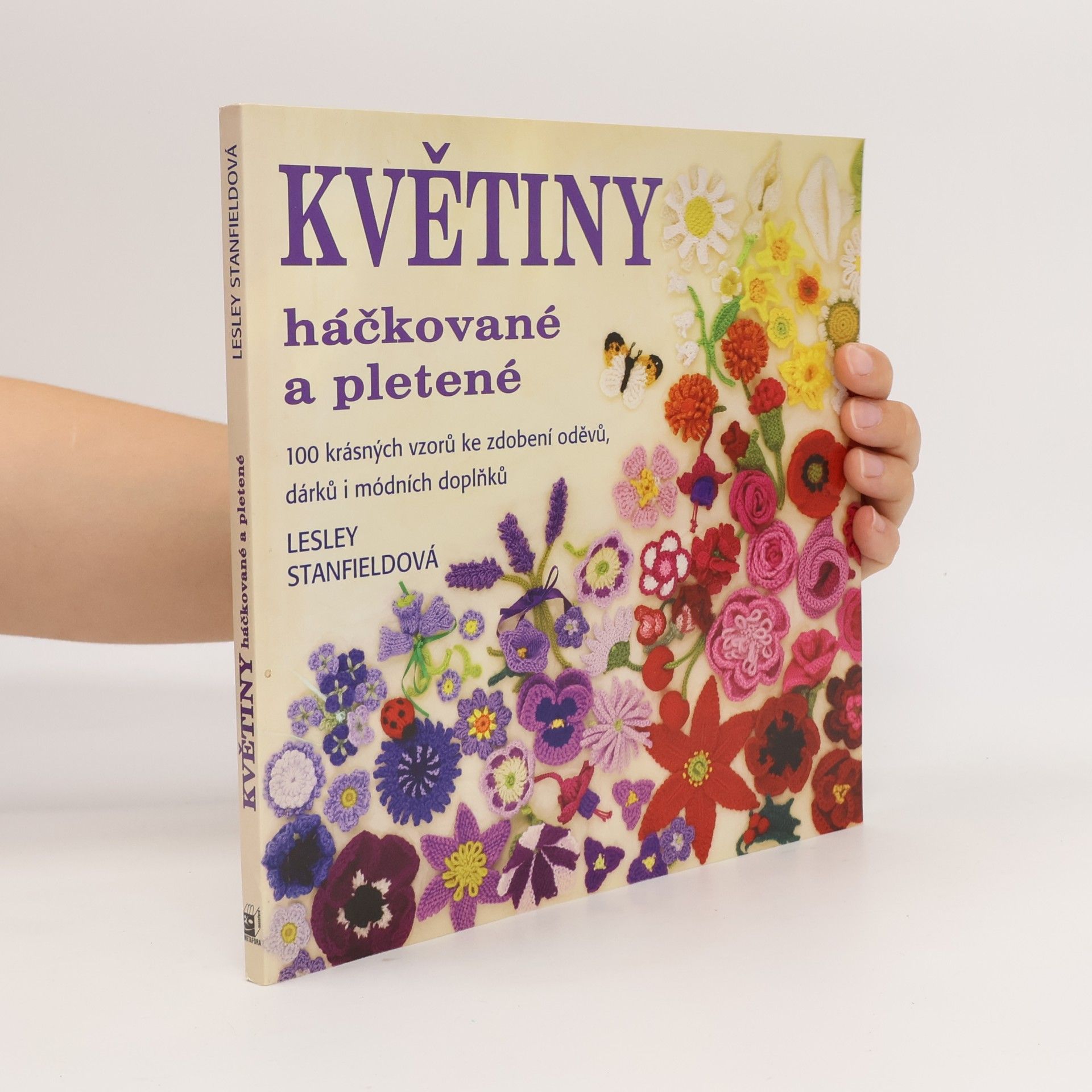 Lesley Stanfield Květiny háčkované a pletené
