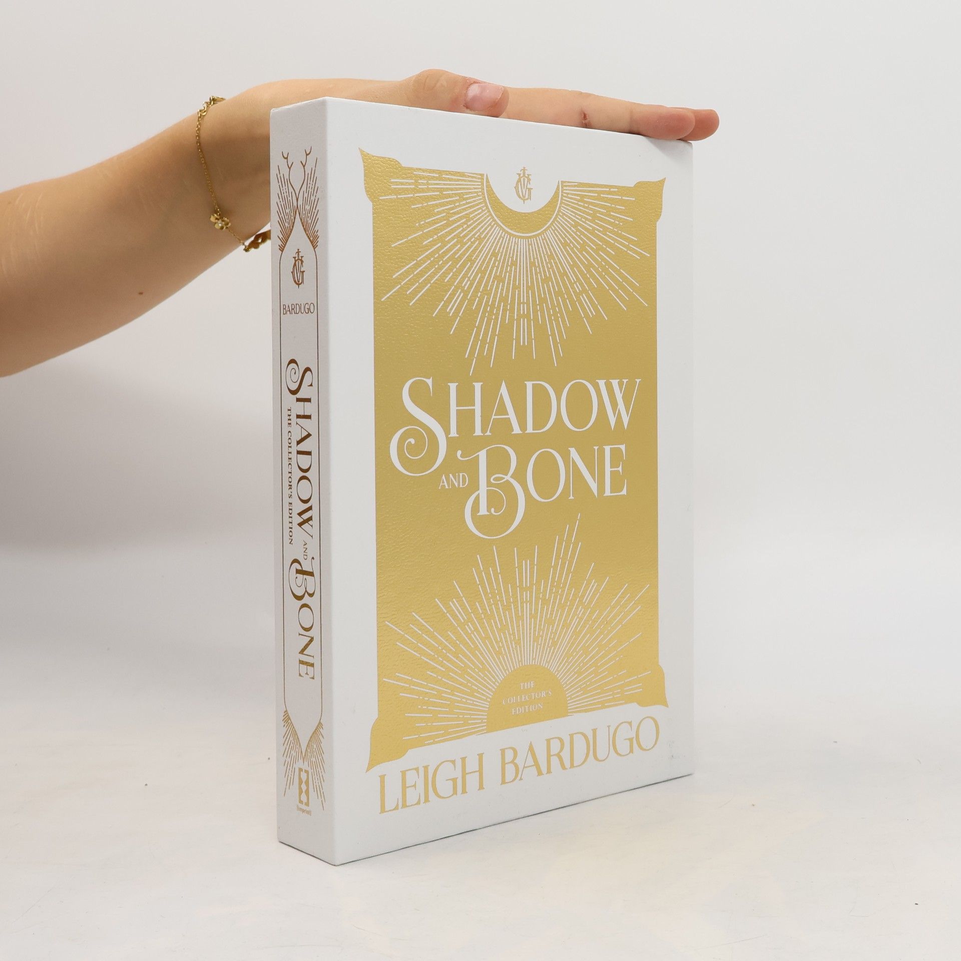 Leigh Bardugo Shadow and Bone