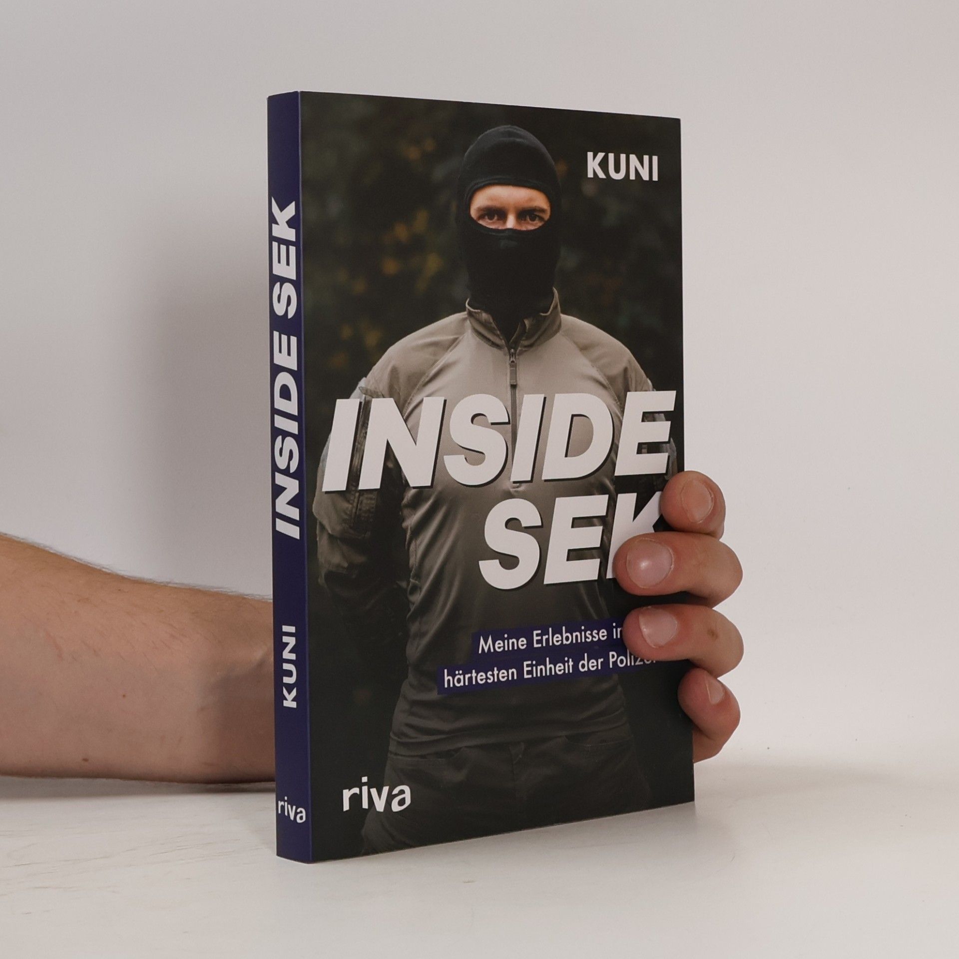 Myrtha Kuni Inside SEK