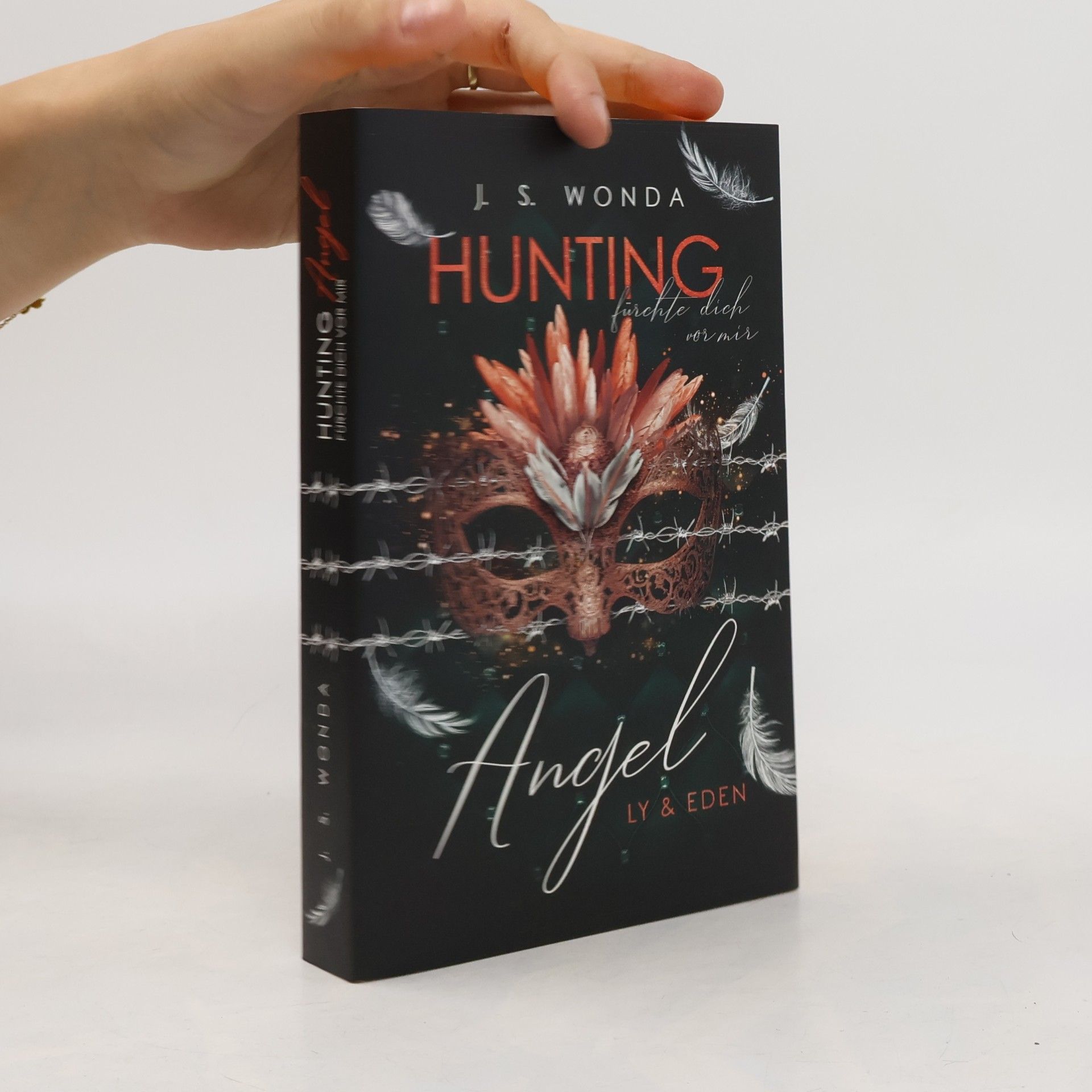 Jane S. Wonda Hunting Angel