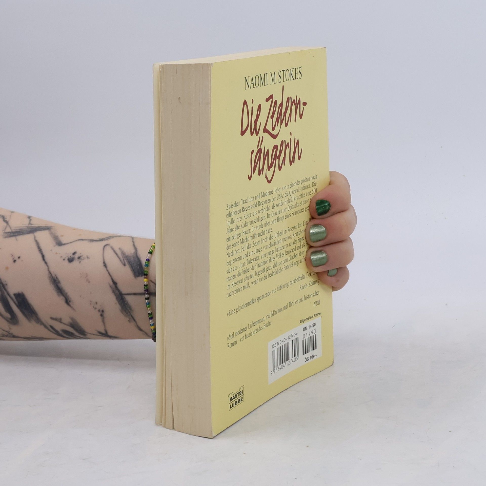 Naomi M. Stokes Die Zedernsängerin