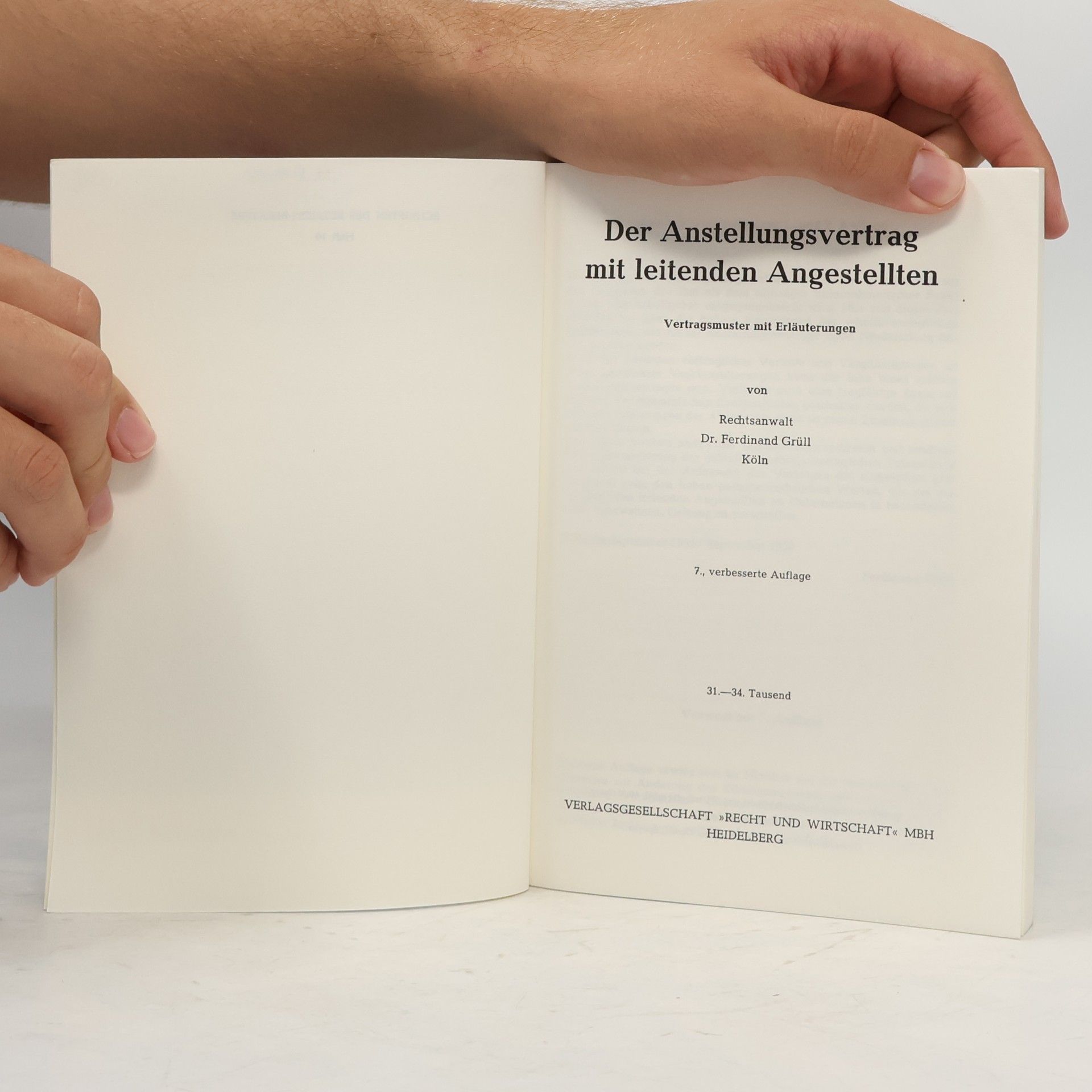 Ferdinand Grüll Der Anstellungsvertrag mit leitenden Angestellten