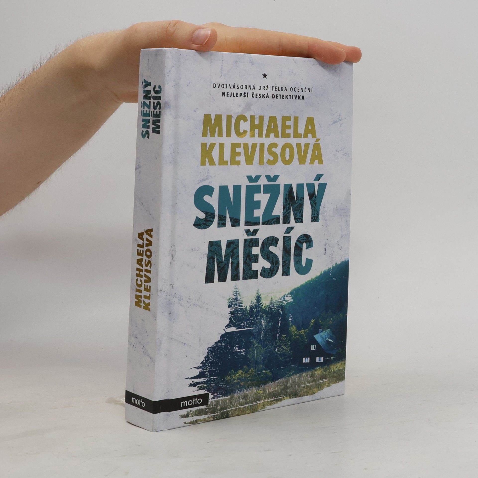 Michaela Klevisová Sněžný měsíc