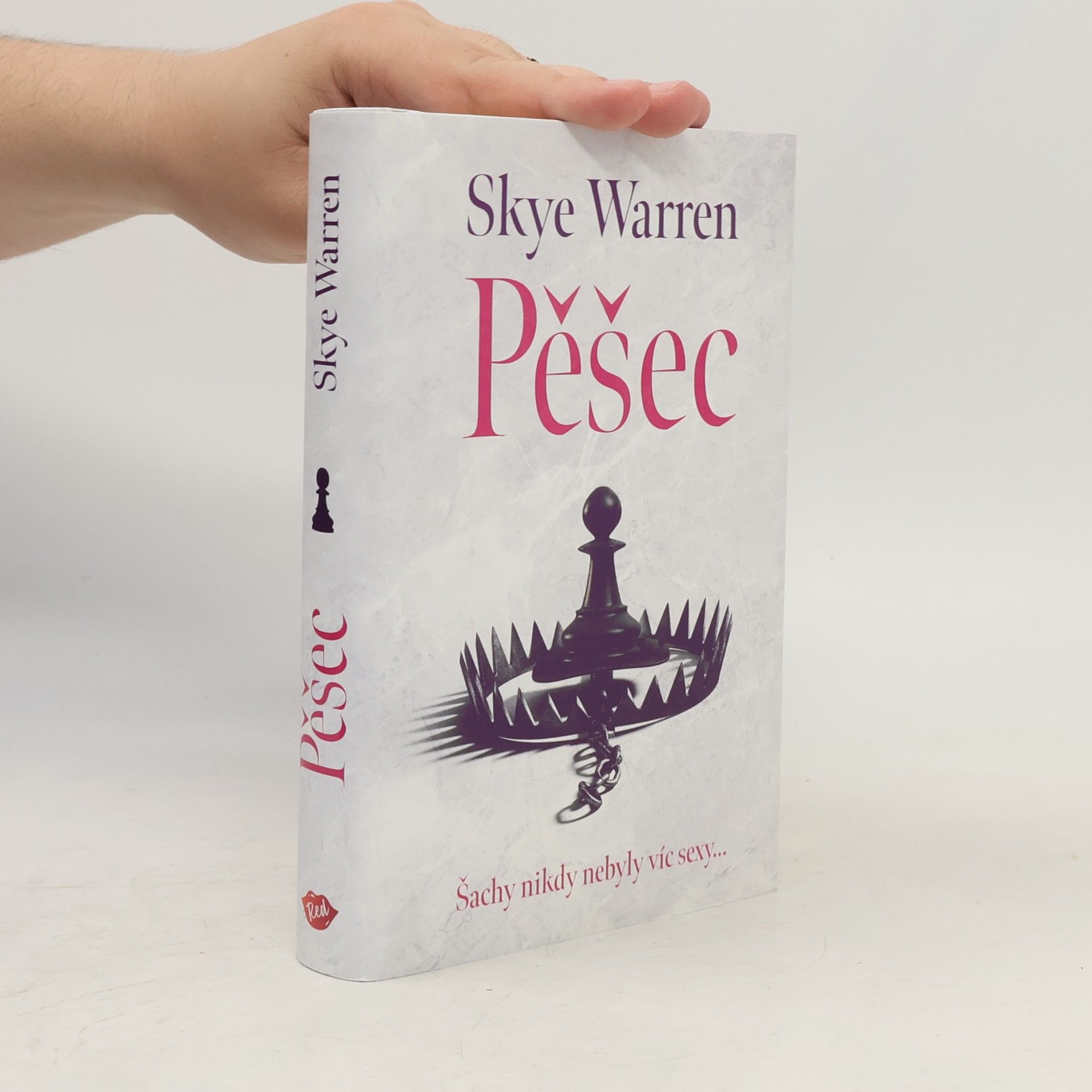 Skye Warren Pěšec