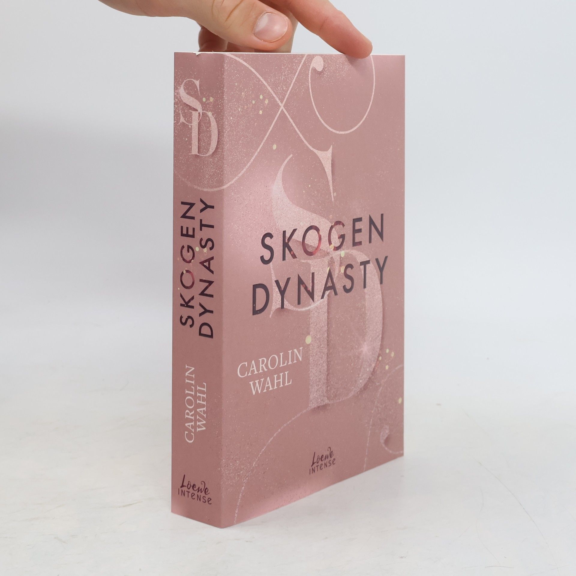 Carolin Wahl Crumbling Hearts 1. Skogen Dynasty