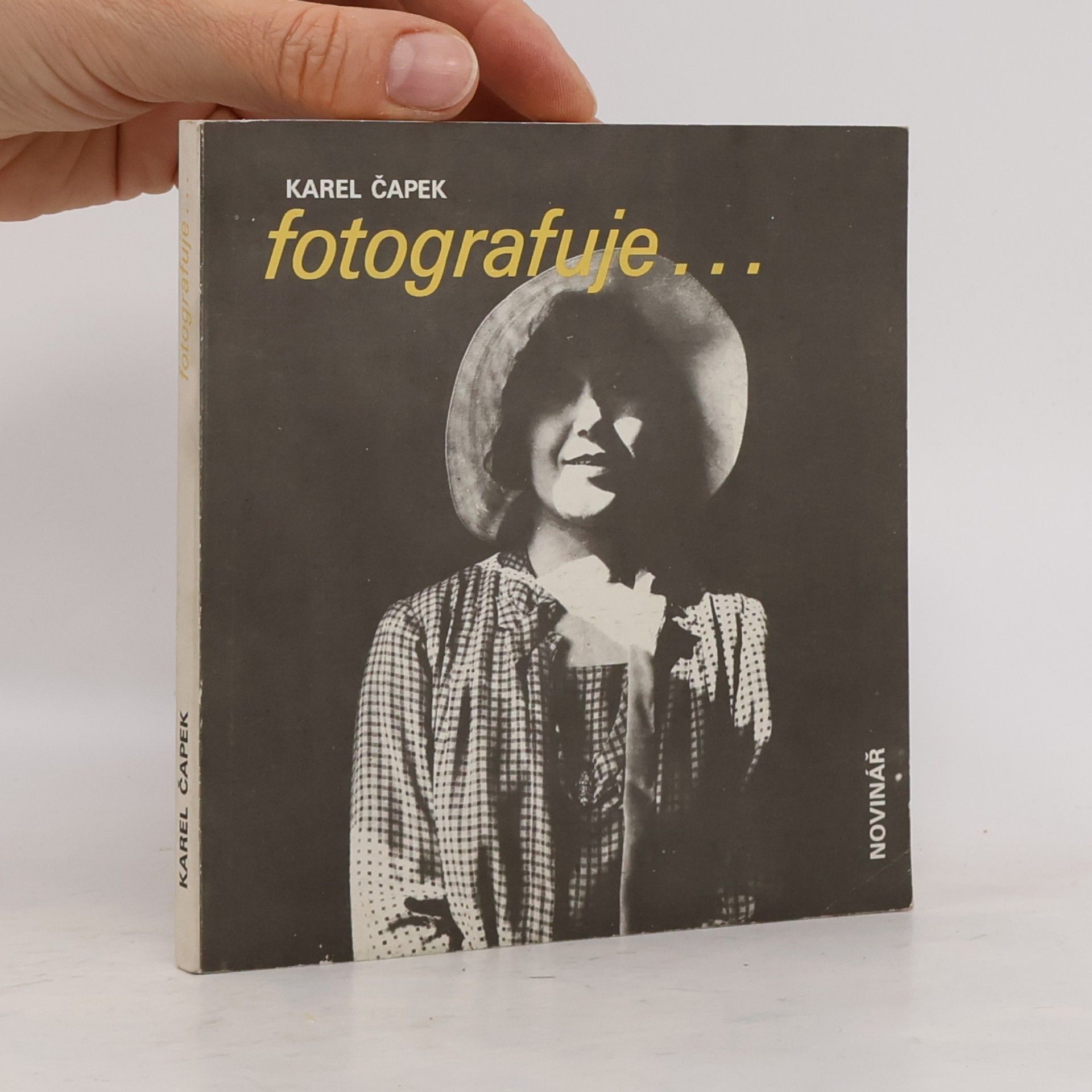 Karel Čapek fotografuje...