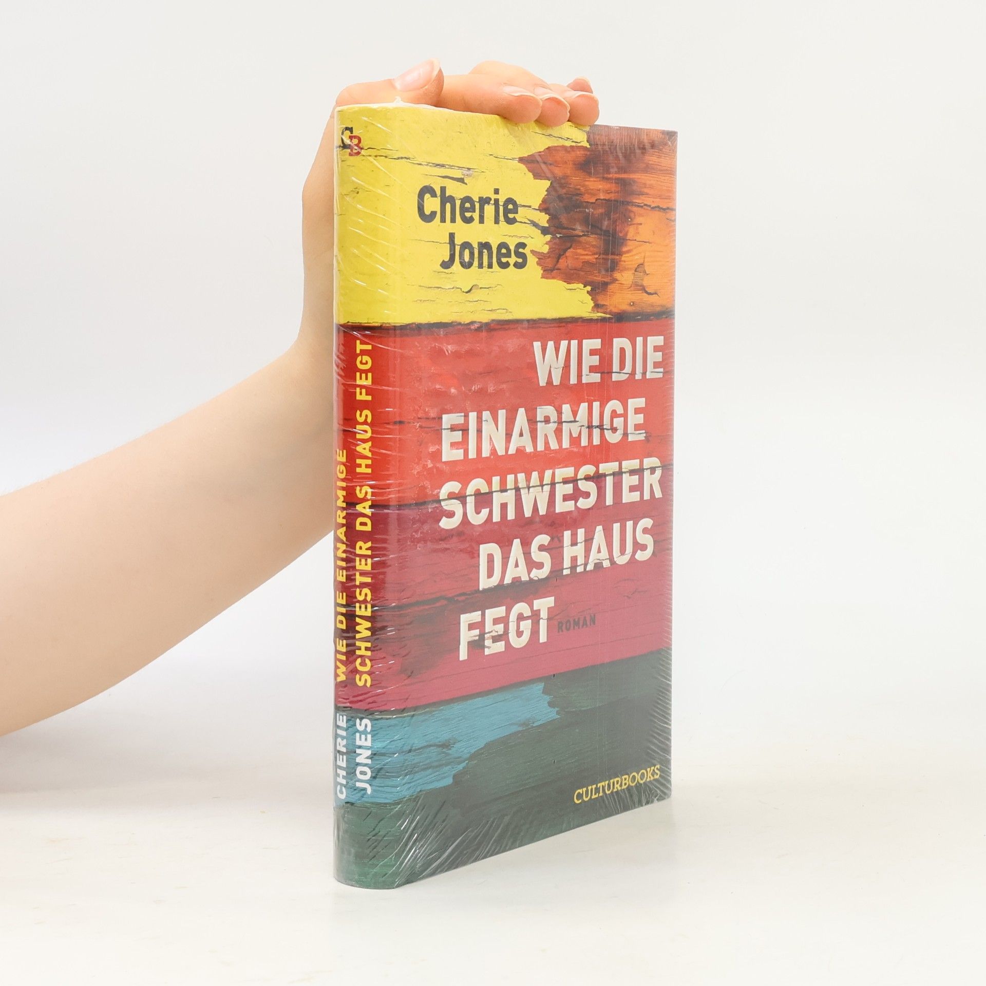 Wie die einarmige Schwester das Haus fegt