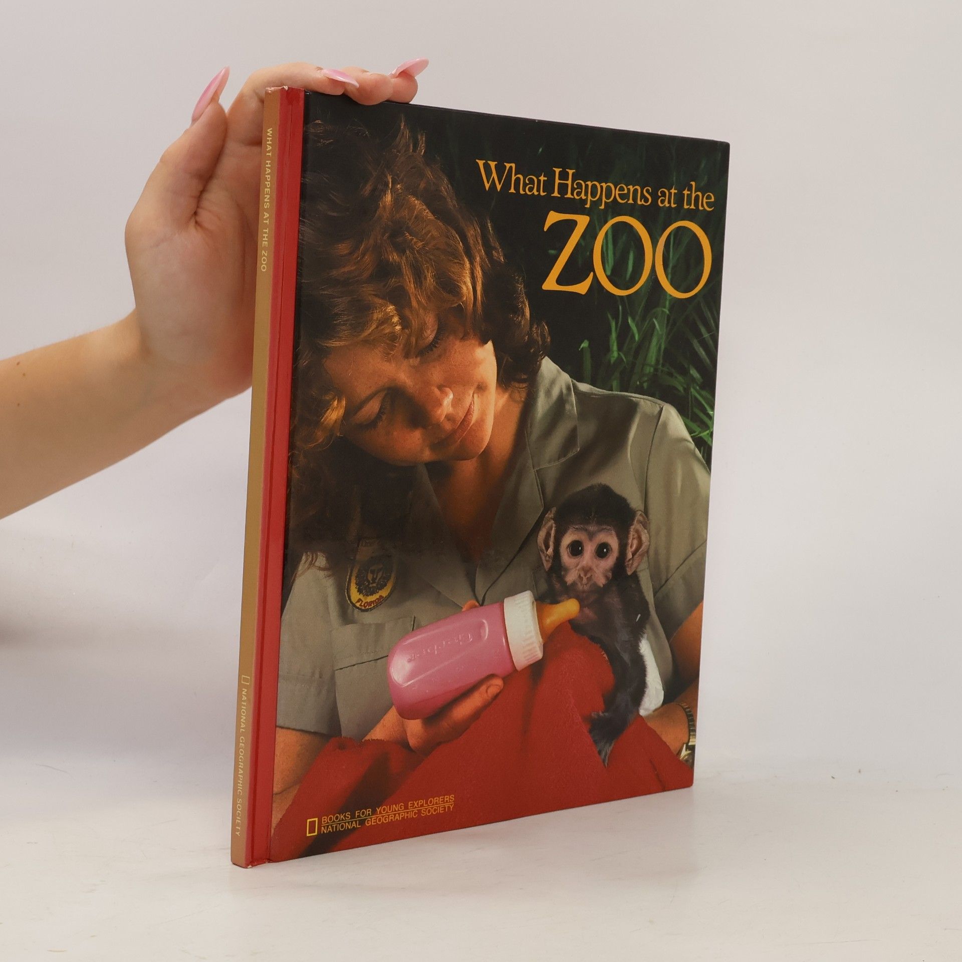 Books for Young Explorers: What Happens at the Zoo
