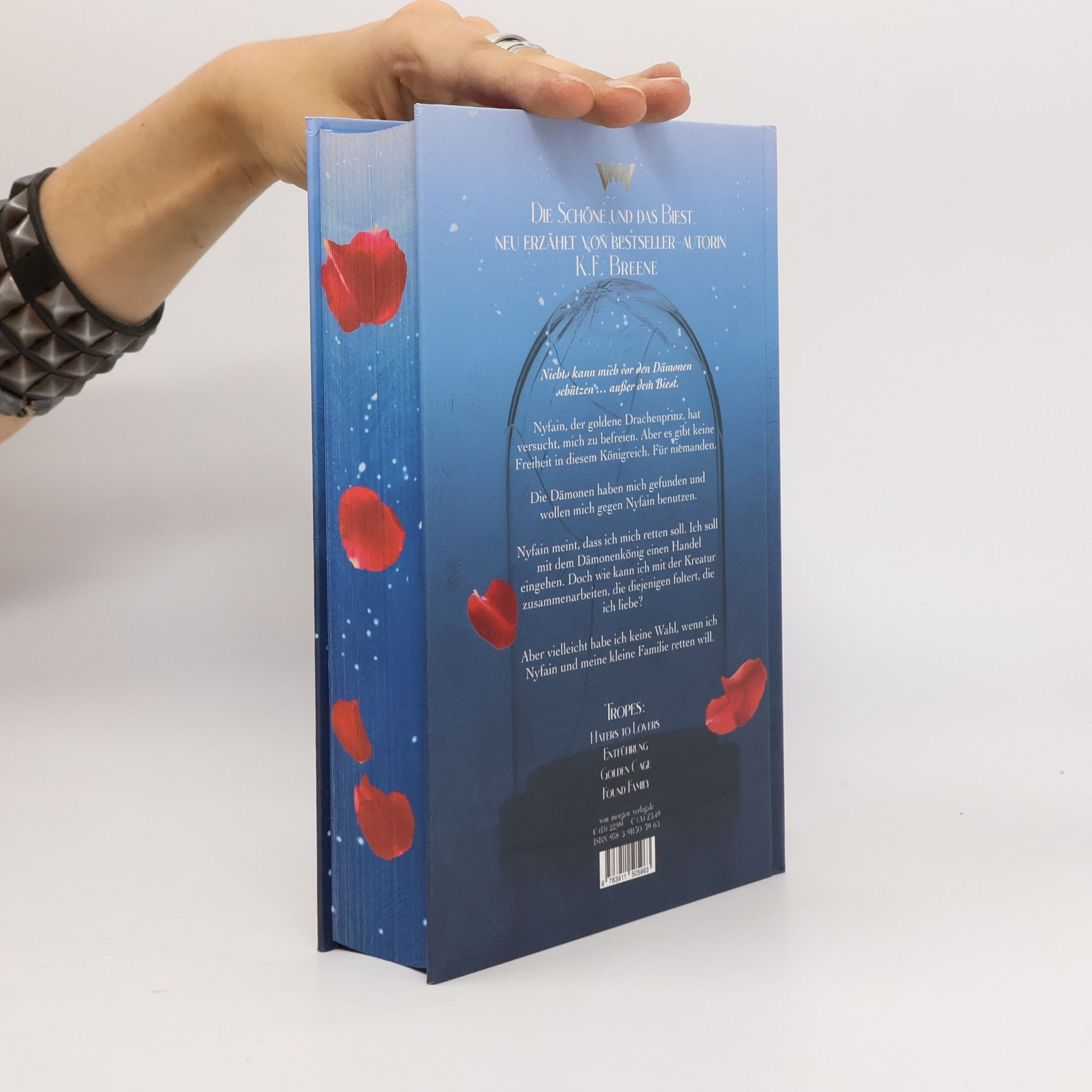 Autorenkollektiv A Throne of Ruin: Die Schöne und das Biest spicy Romantasy Märchen